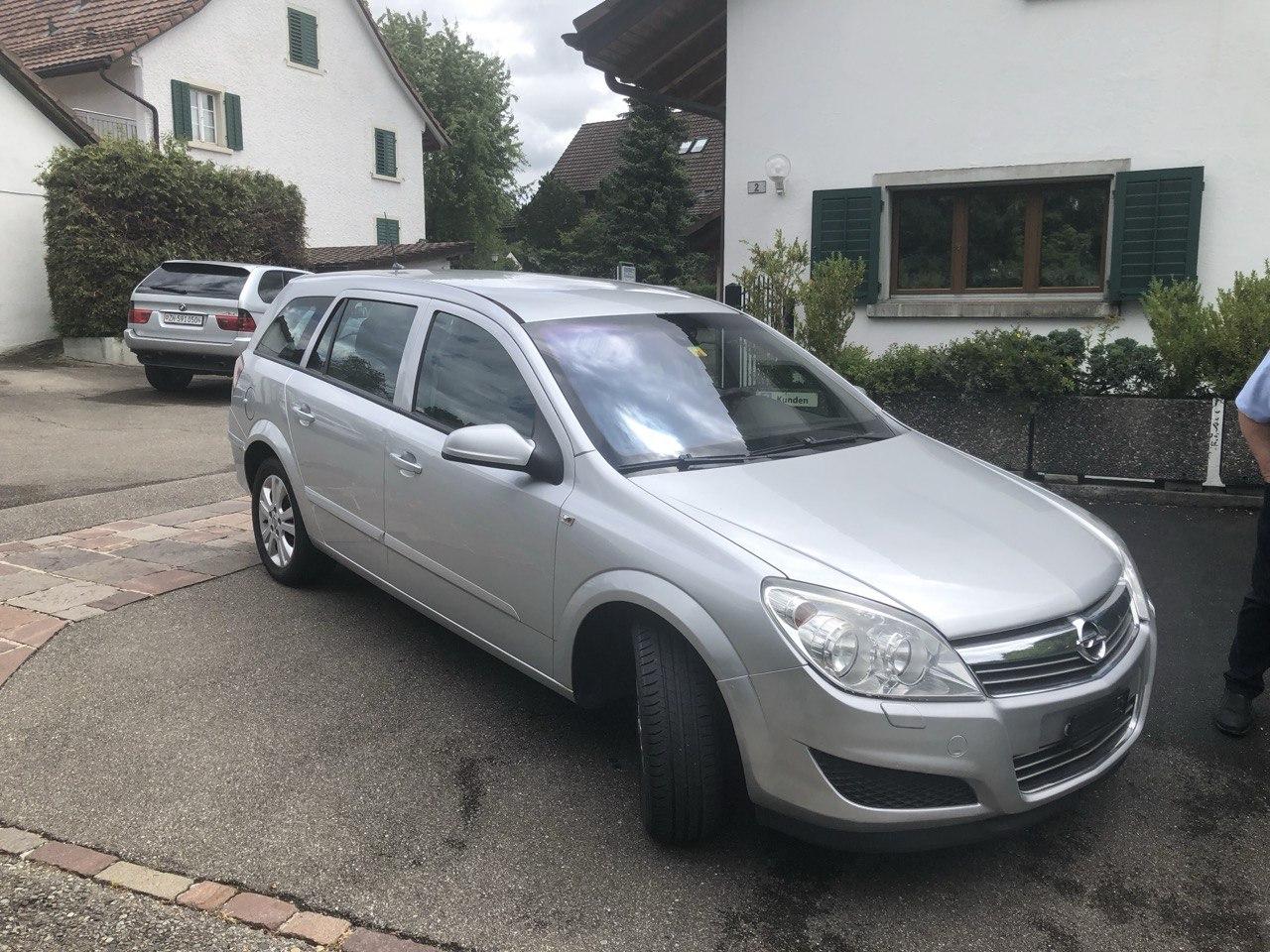 OPEL Astra Caravan 1.9 CDTi Enjoy Automatic