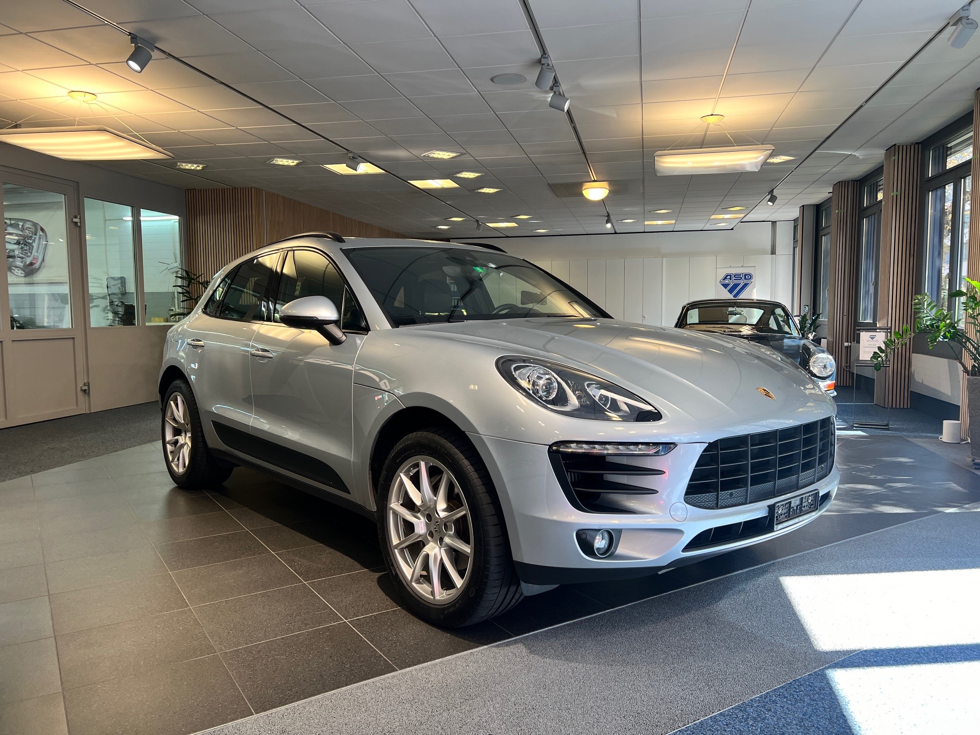 PORSCHE Macan S PDK