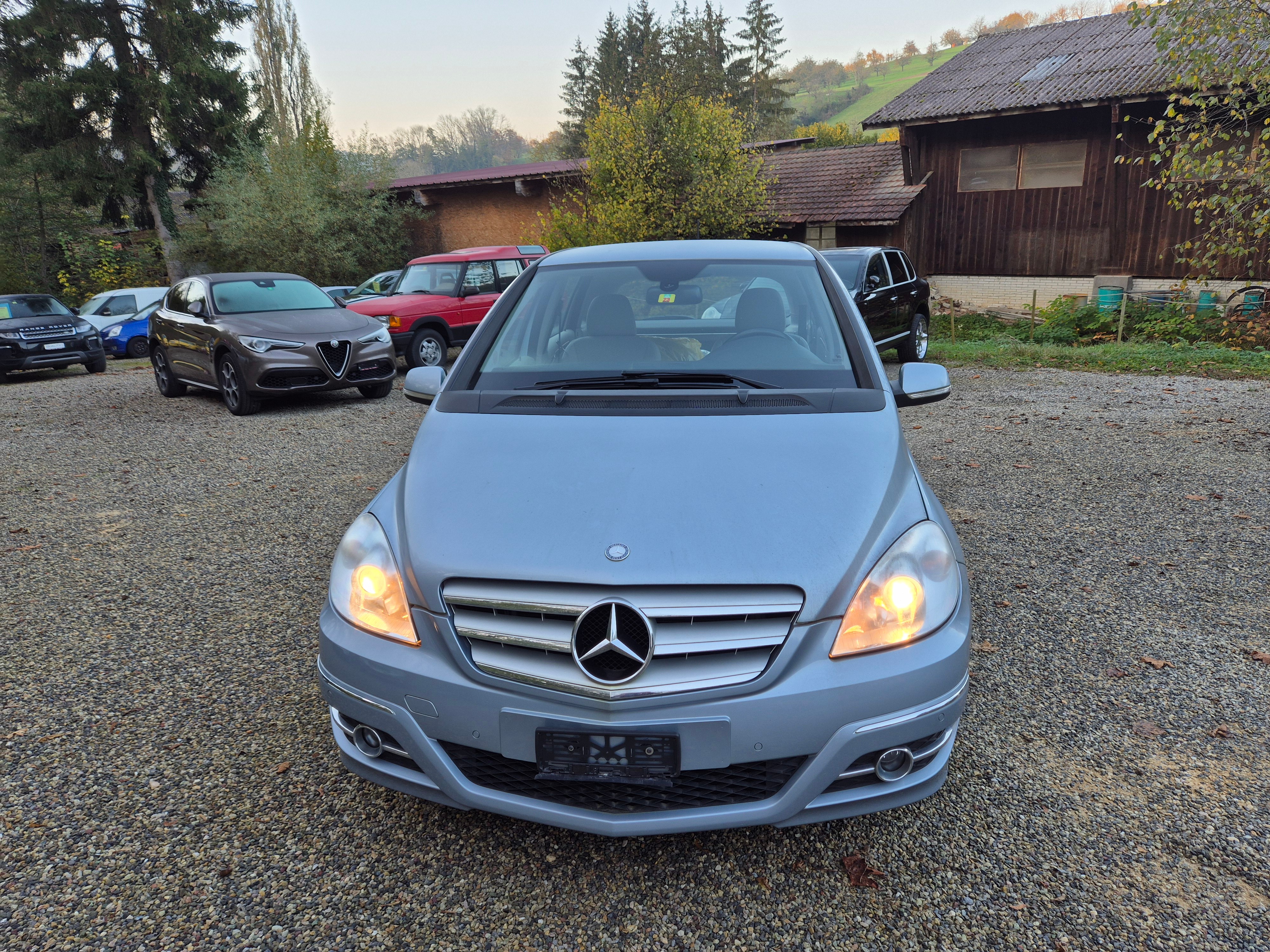 MERCEDES-BENZ B 180 My Star Autotronic