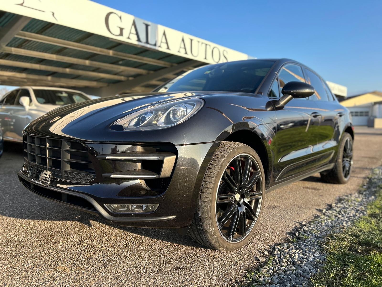 PORSCHE Macan Turbo PDK