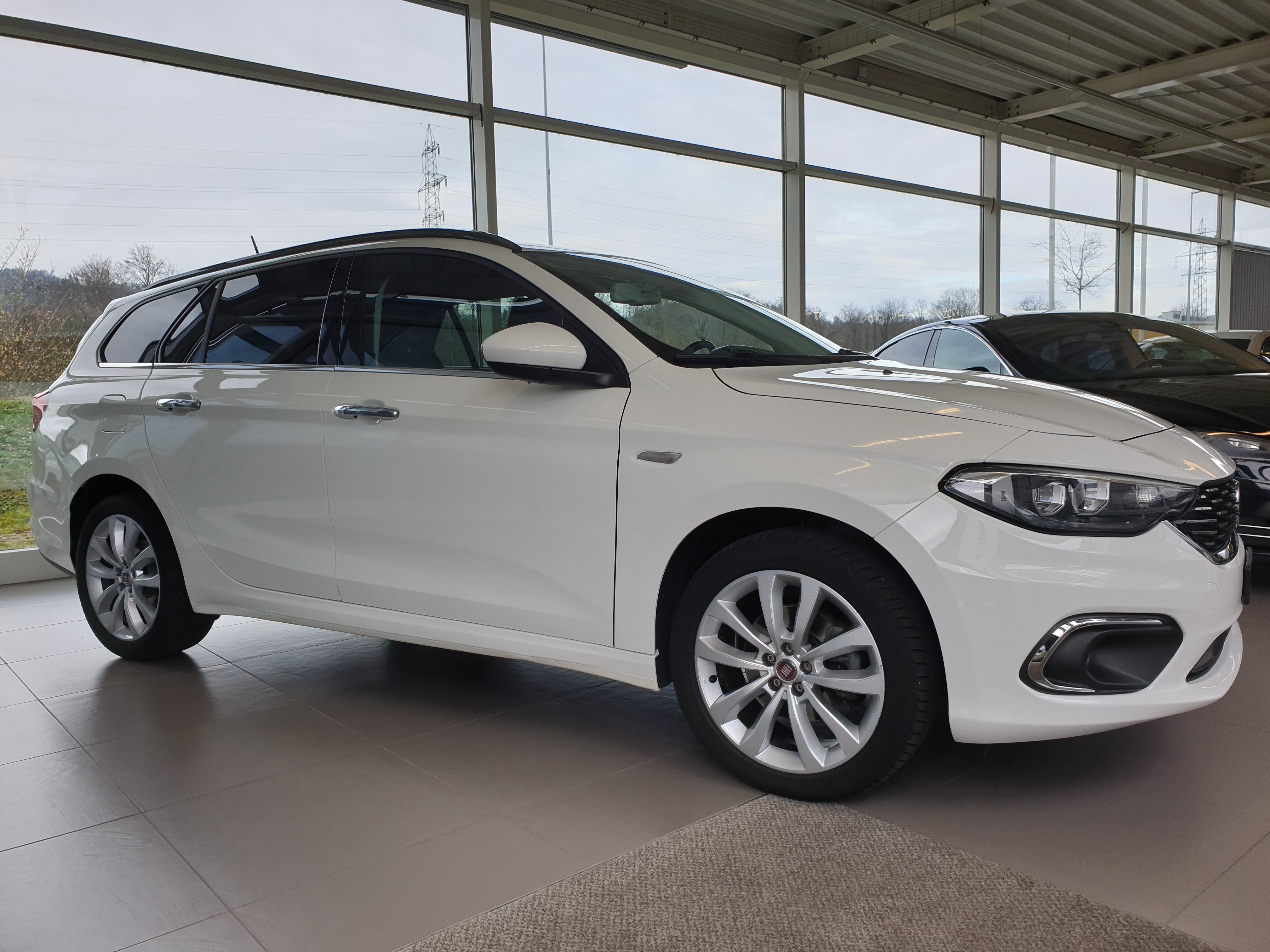 FIAT Tipo 1.6MJ Station Wagon Lounge DCT