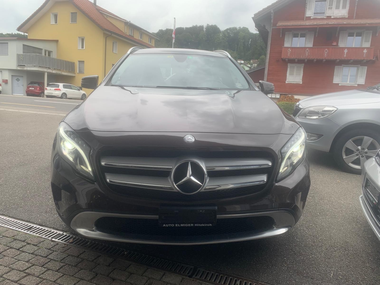 MERCEDES-BENZ GLA 200 CDI Swiss Star Edition Urban 4Matic 7G-DCT