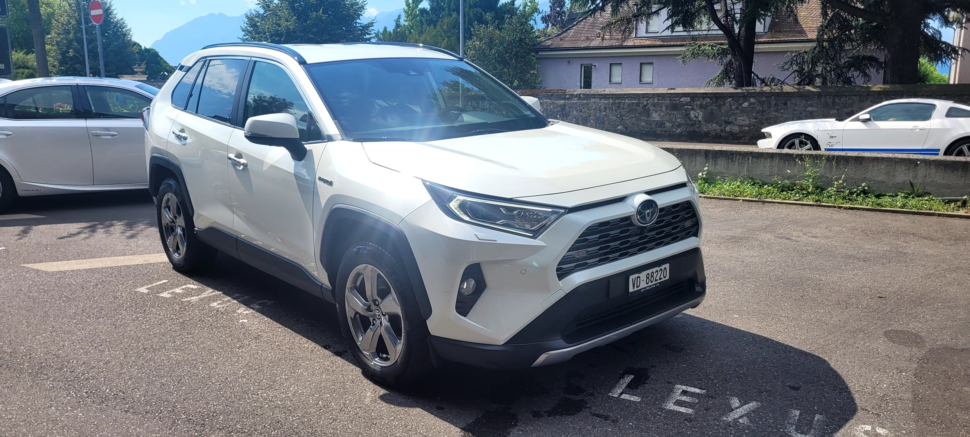 TOYOTA RAV-4 2.5 HSD Premium e-CVT 4WD