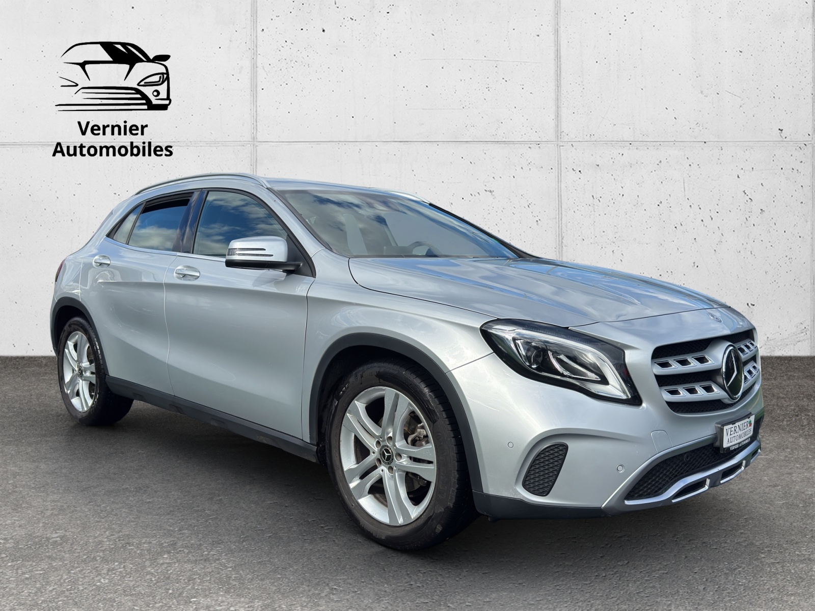 MERCEDES-BENZ GLA 200 d Swiss Star Edition Urban 4Matic 7G-DCT