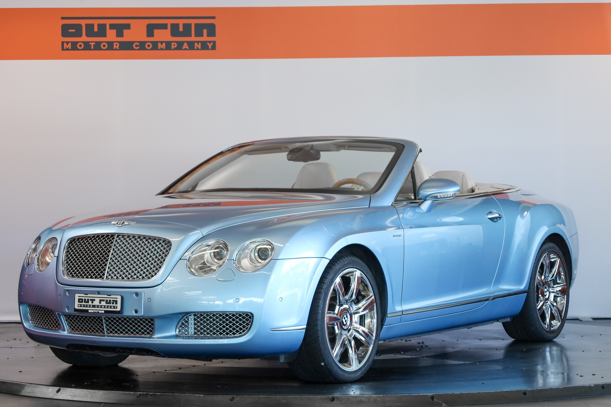 BENTLEY Continental GTC 6.0