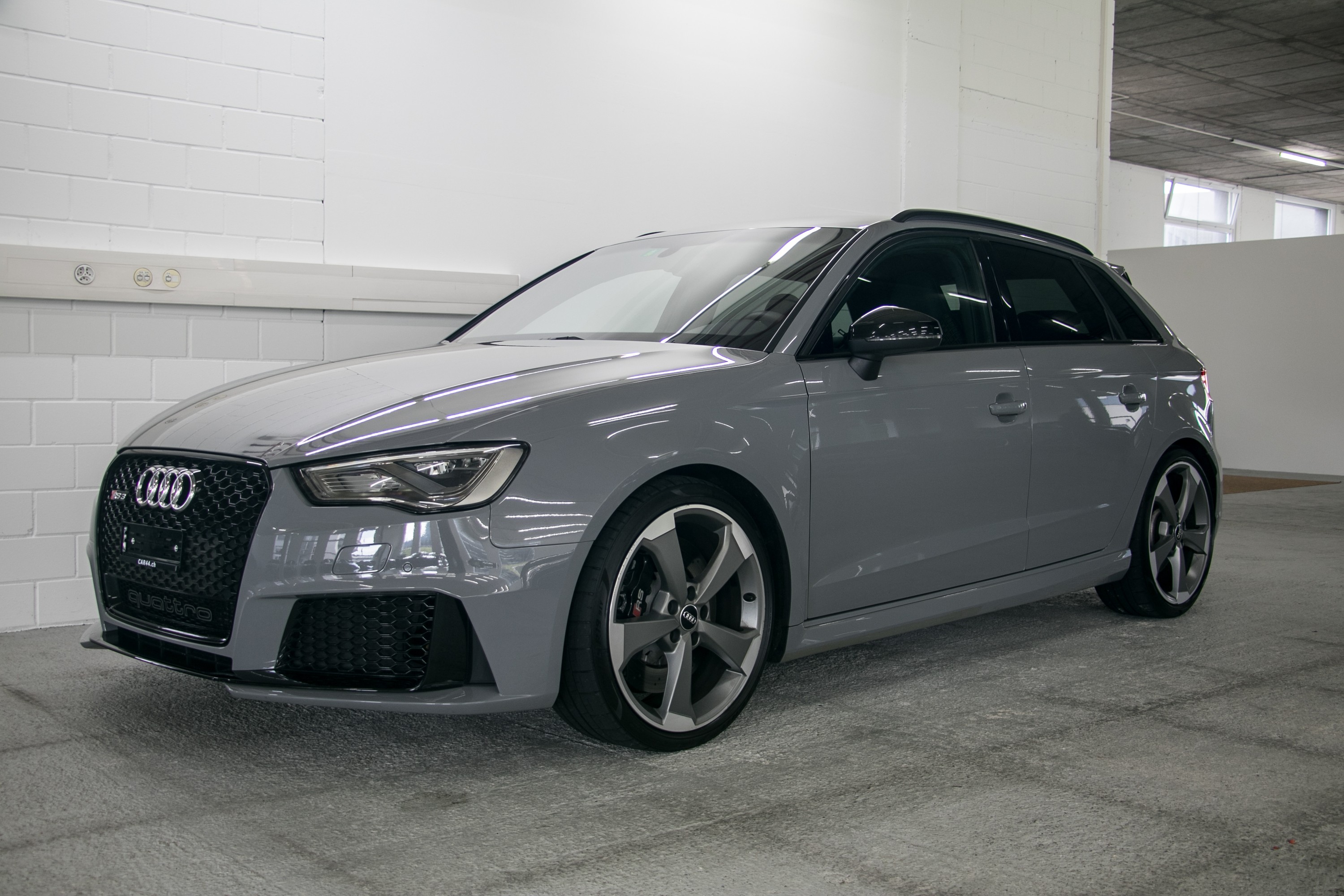 AUDI RS3 2.5 TSI quattro S-tronic