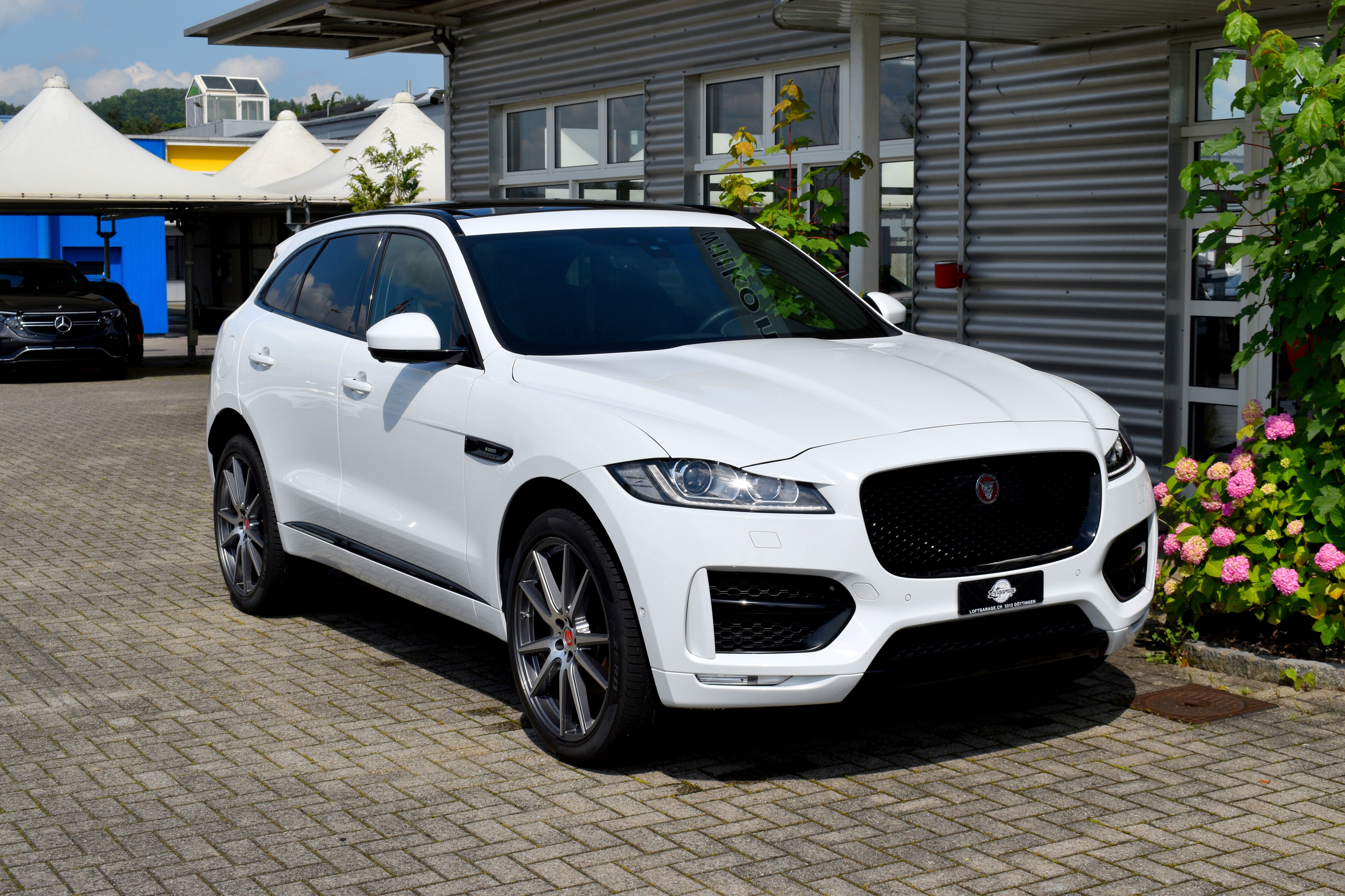 JAGUAR F-Pace 30t 2.0 Portfolio AWD Automatik 300PS (CH Auto) Voll-Ausstattung