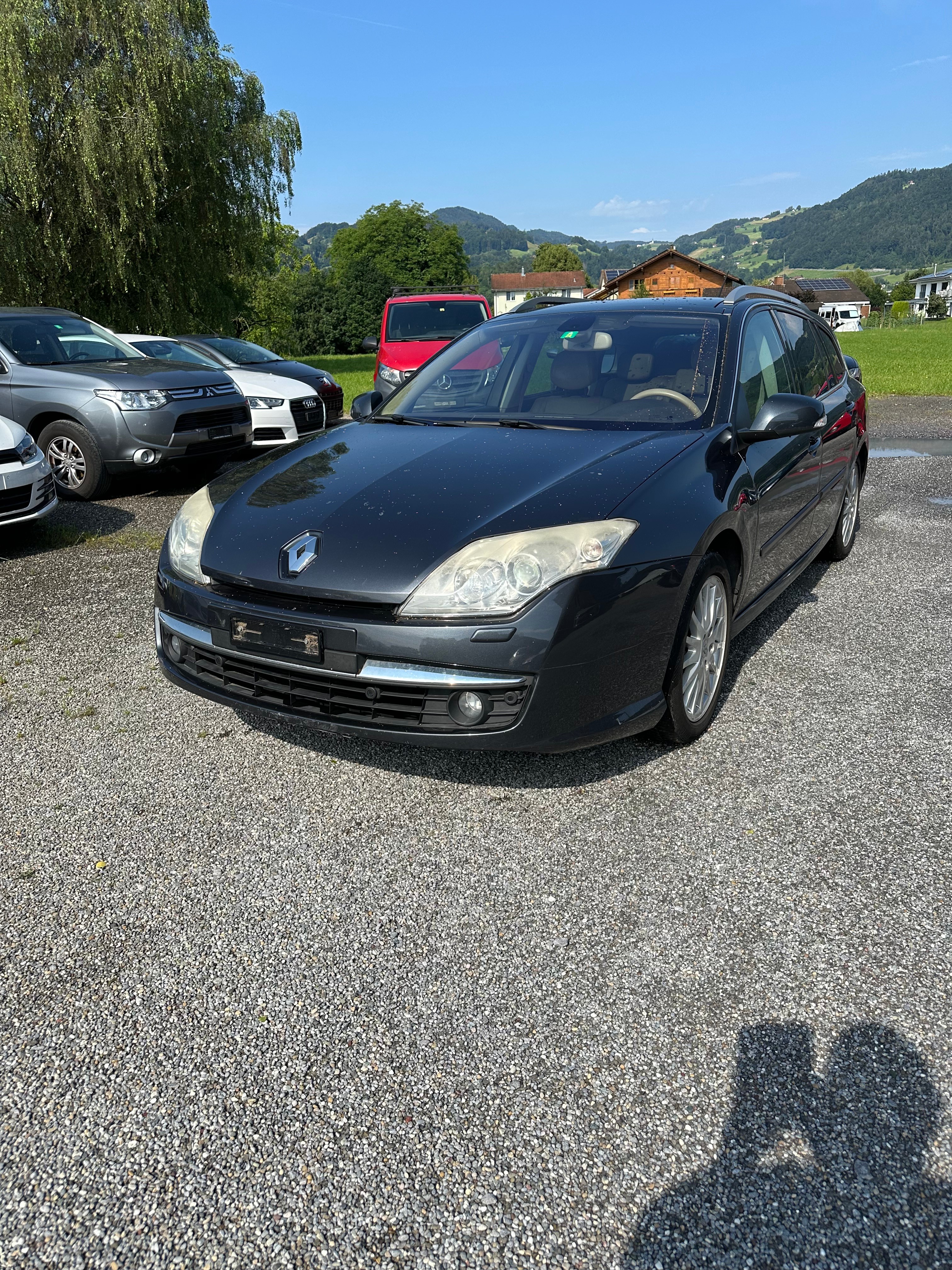 RENAULT Laguna Grandtour 2.0 dCi Initiale Automatic