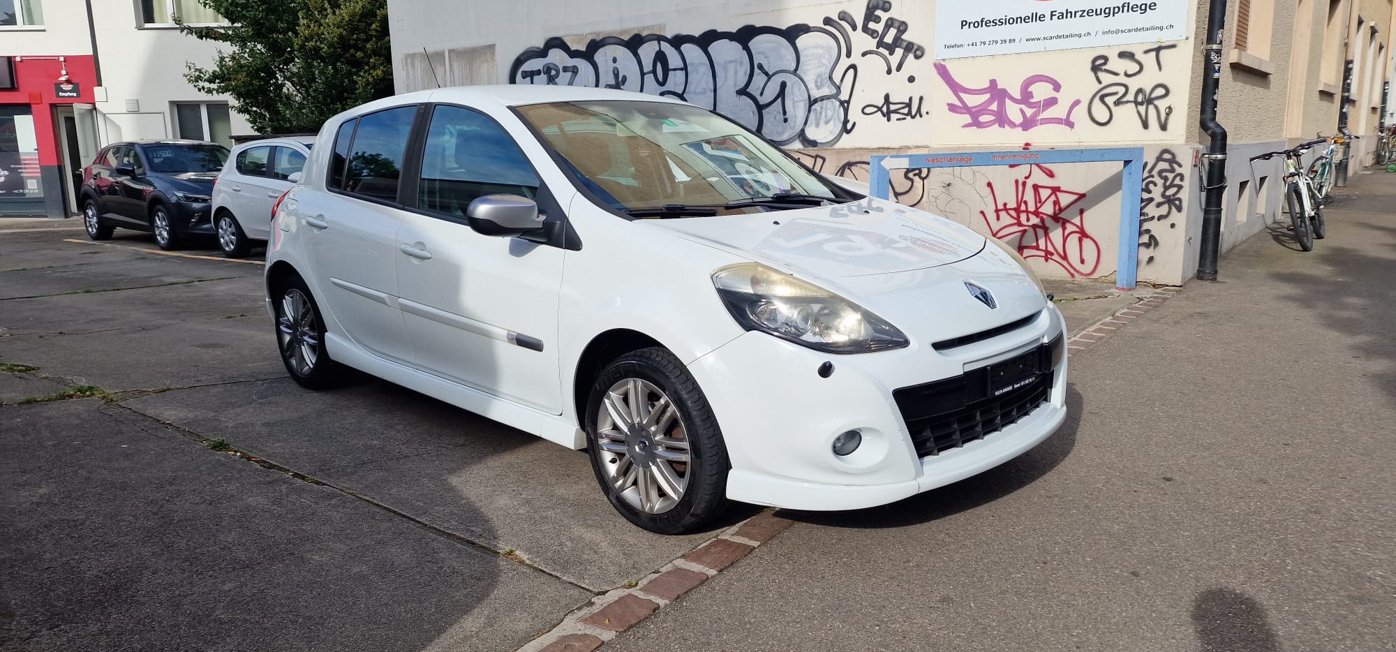 RENAULT Clio 1.6 16V GT