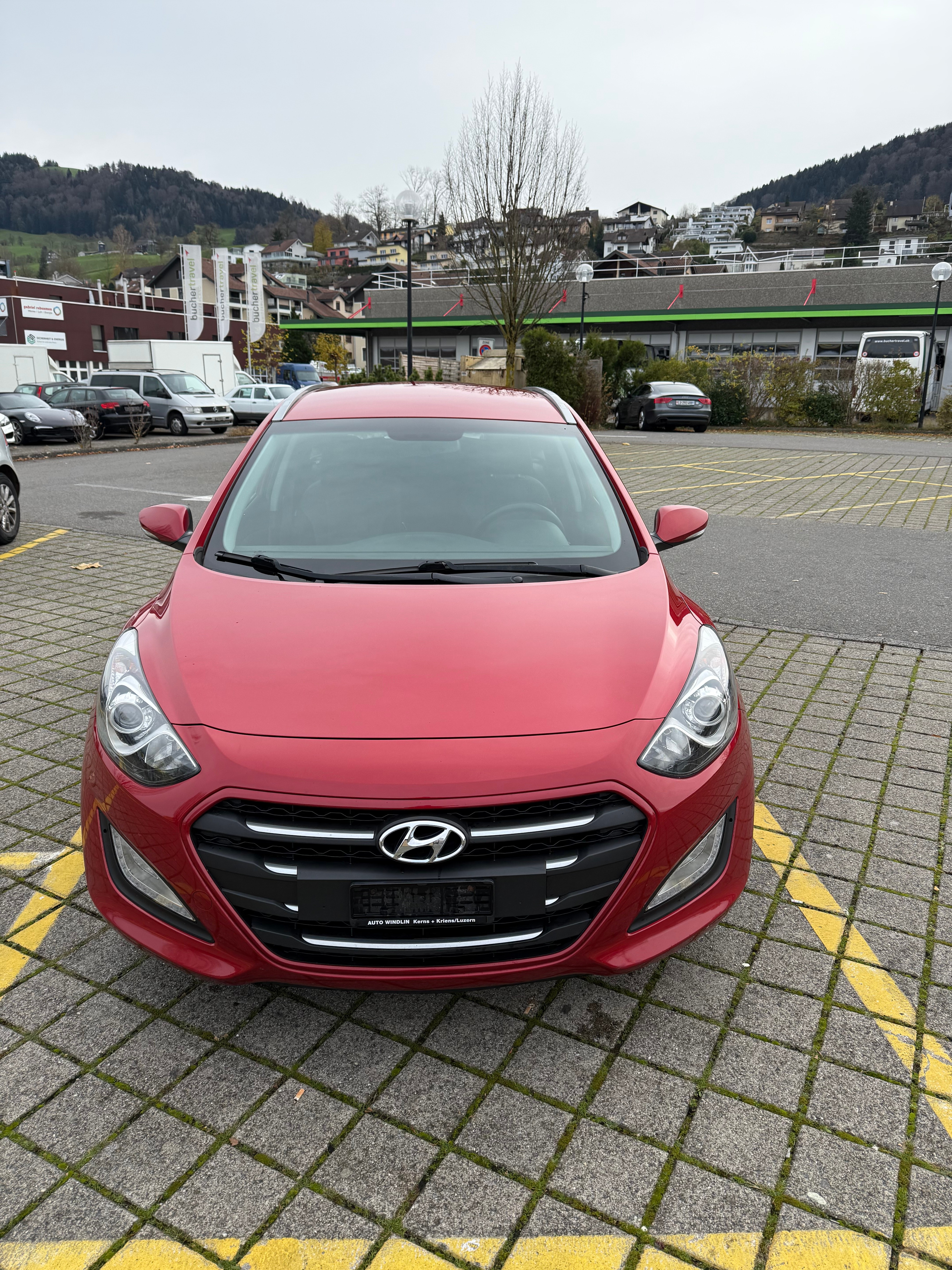 HYUNDAI i30