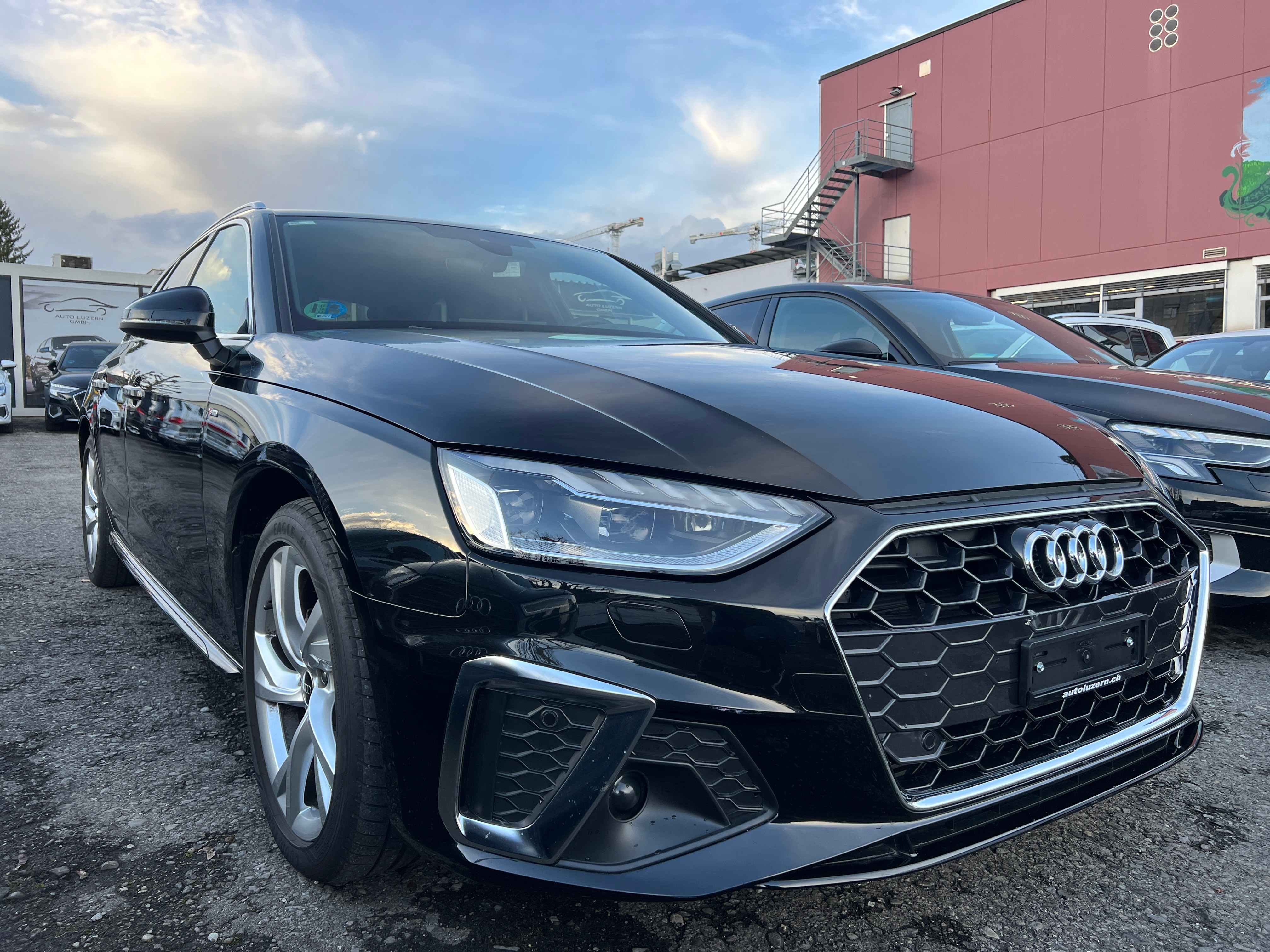 AUDI A4 Avant 35 TFSI S line S-tronic