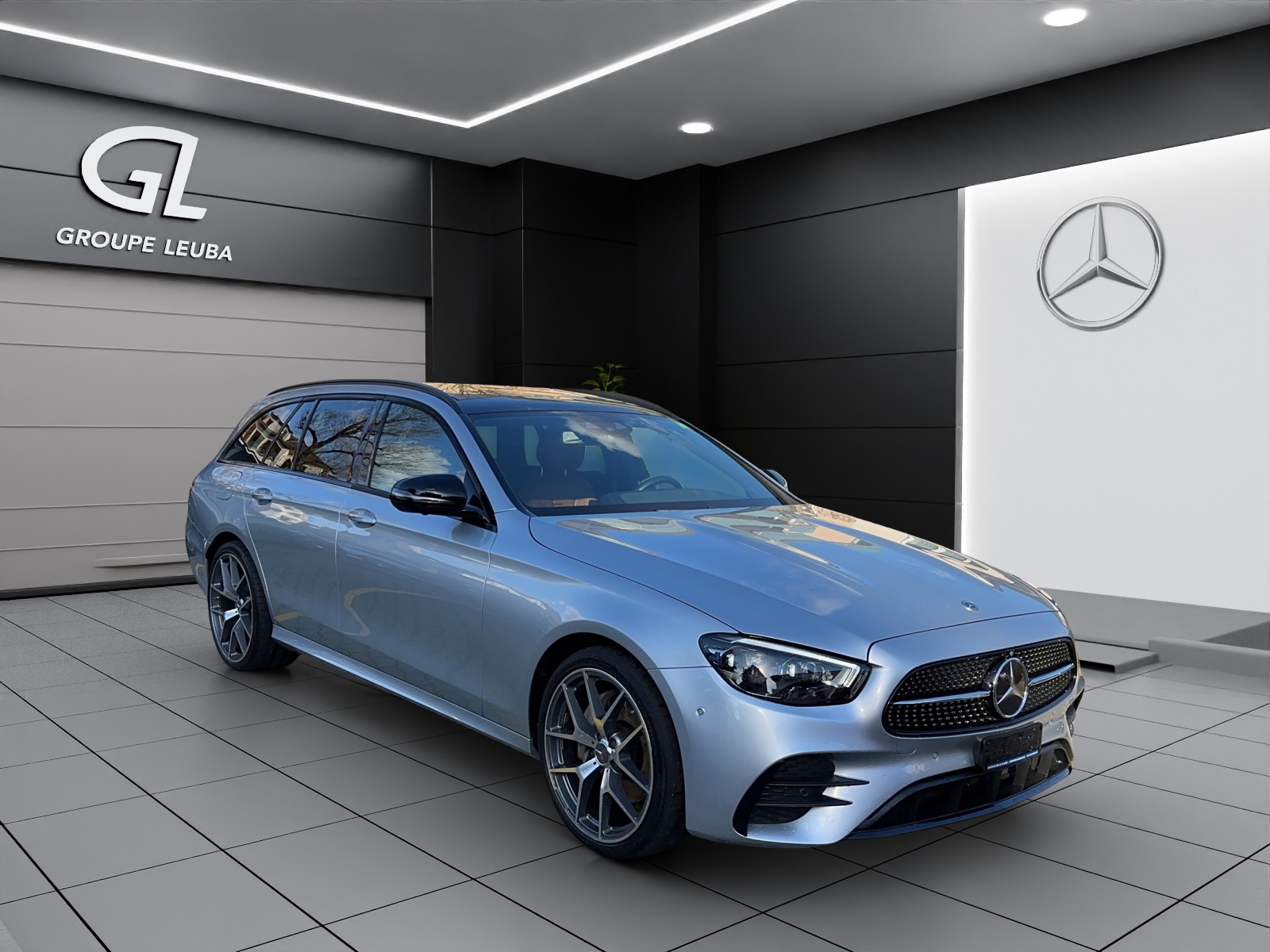 MERCEDES-BENZ E 220 d T 4M AMG Line