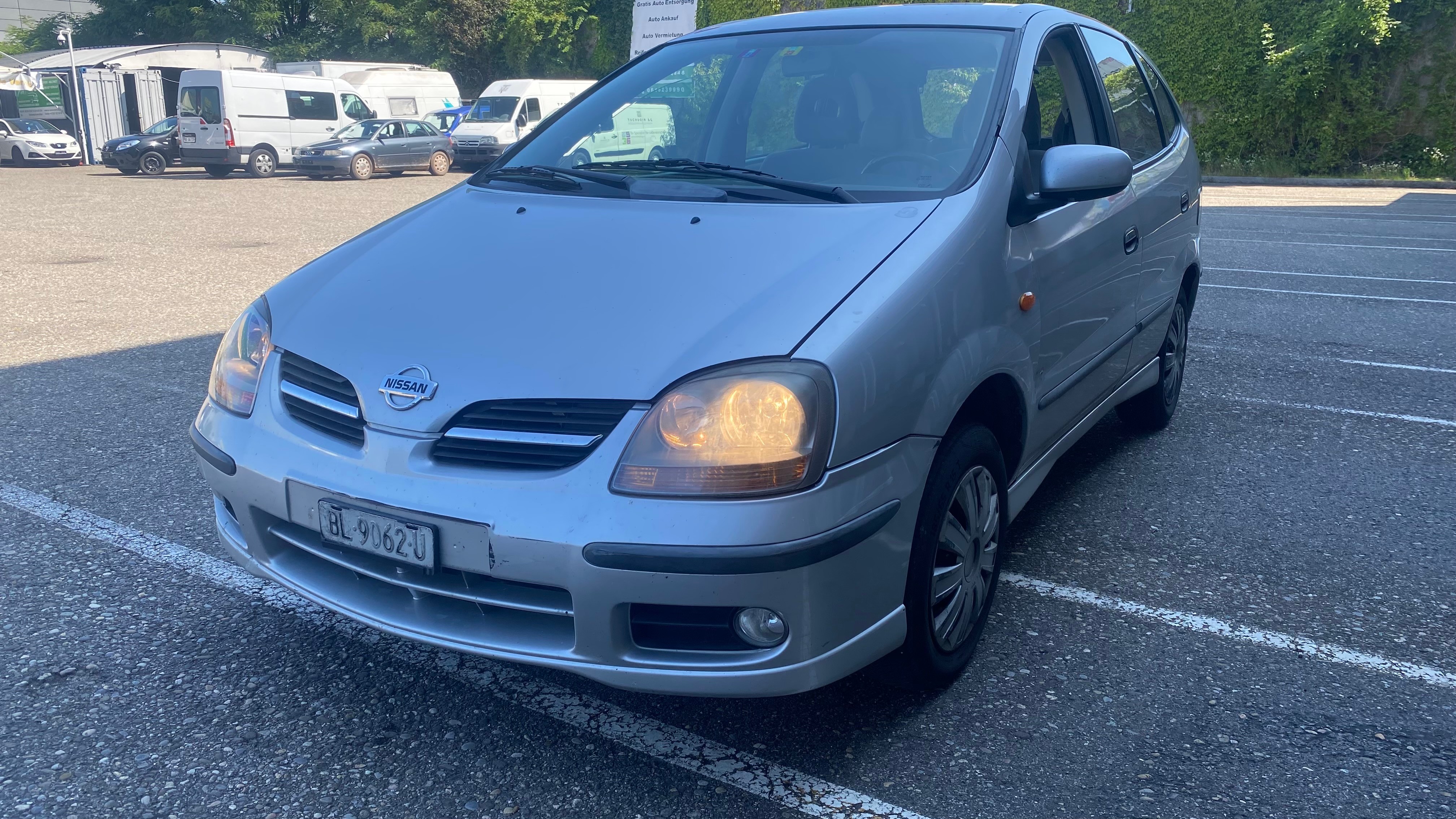 NISSAN Almera Tino 2.0 16V Ambience