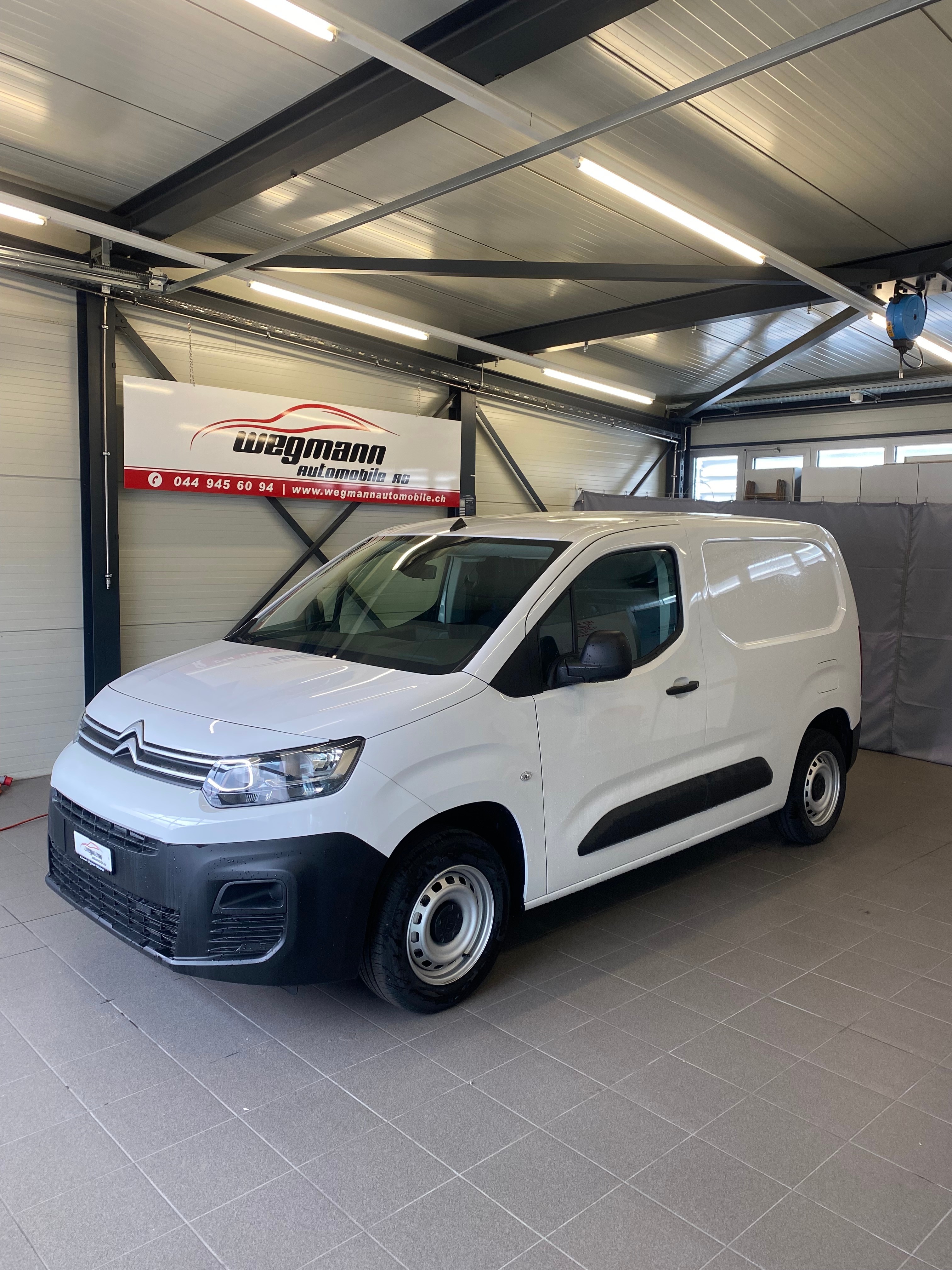 CITROEN Berlingo Van 1.2 Pure Tech 110 s/s Swiss Edition