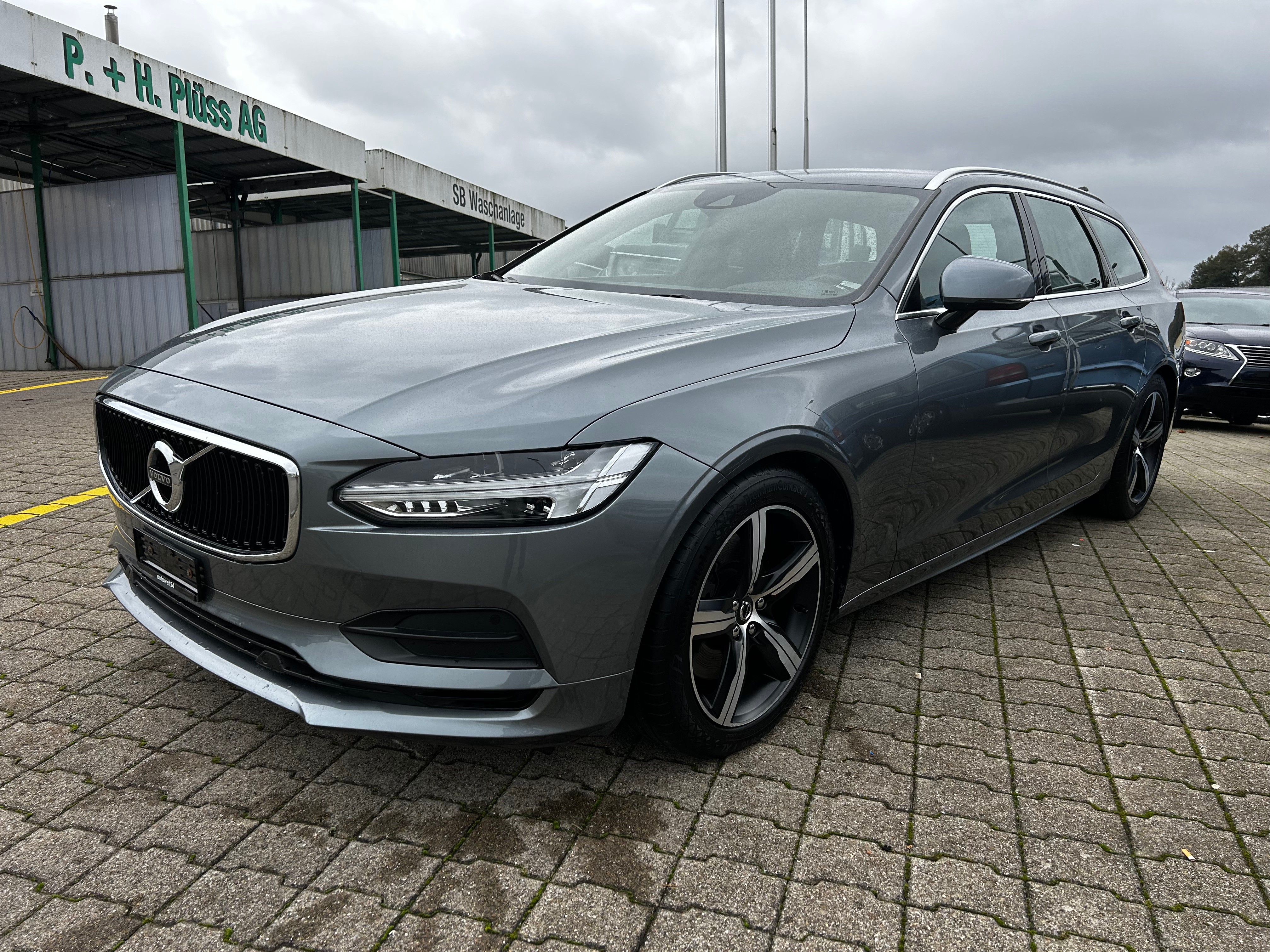 VOLVO V90 T6 AWD Momentum Geartronic