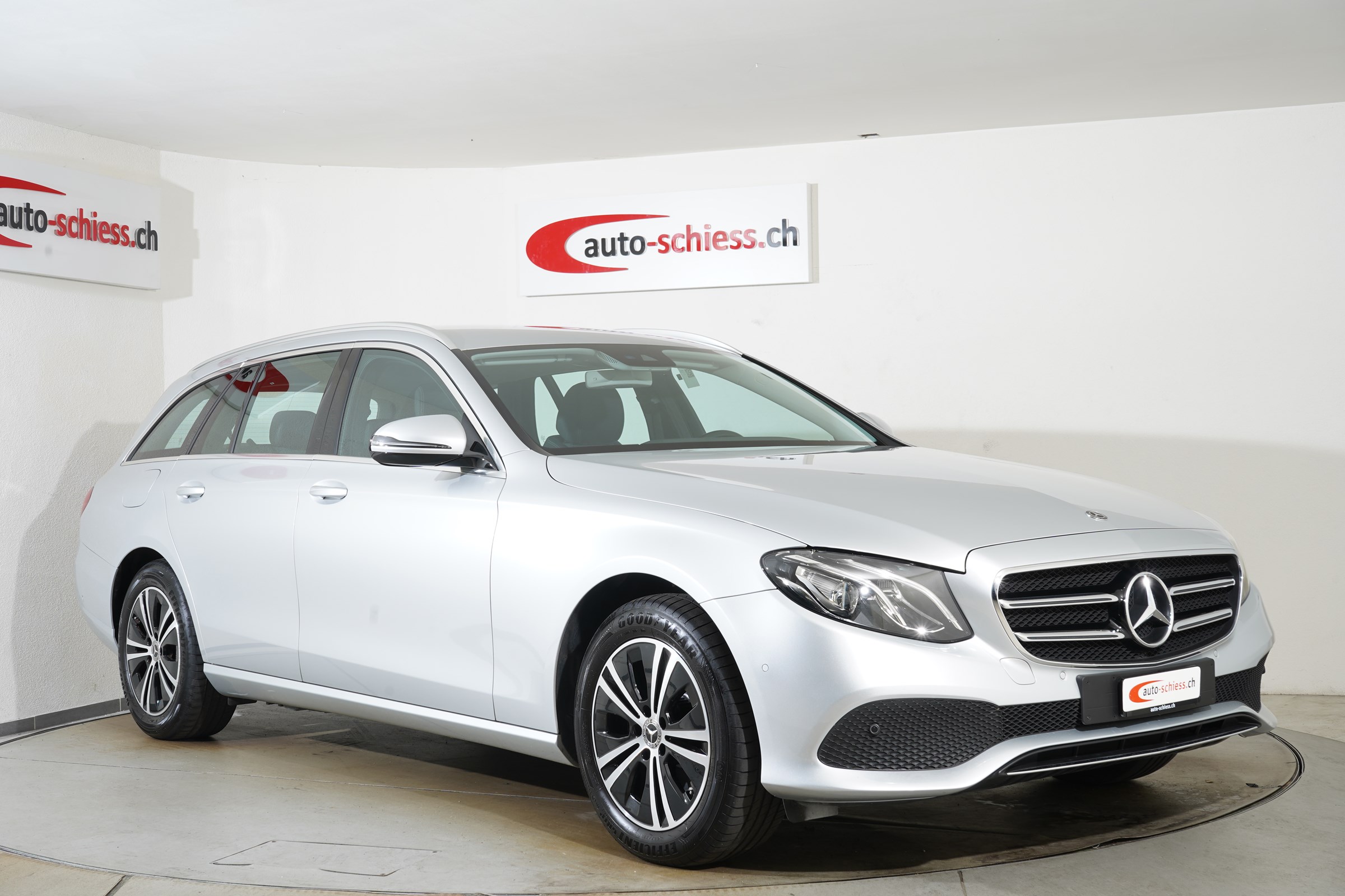 MERCEDES-BENZ E 220 d Avantgarde 9G-Tronic