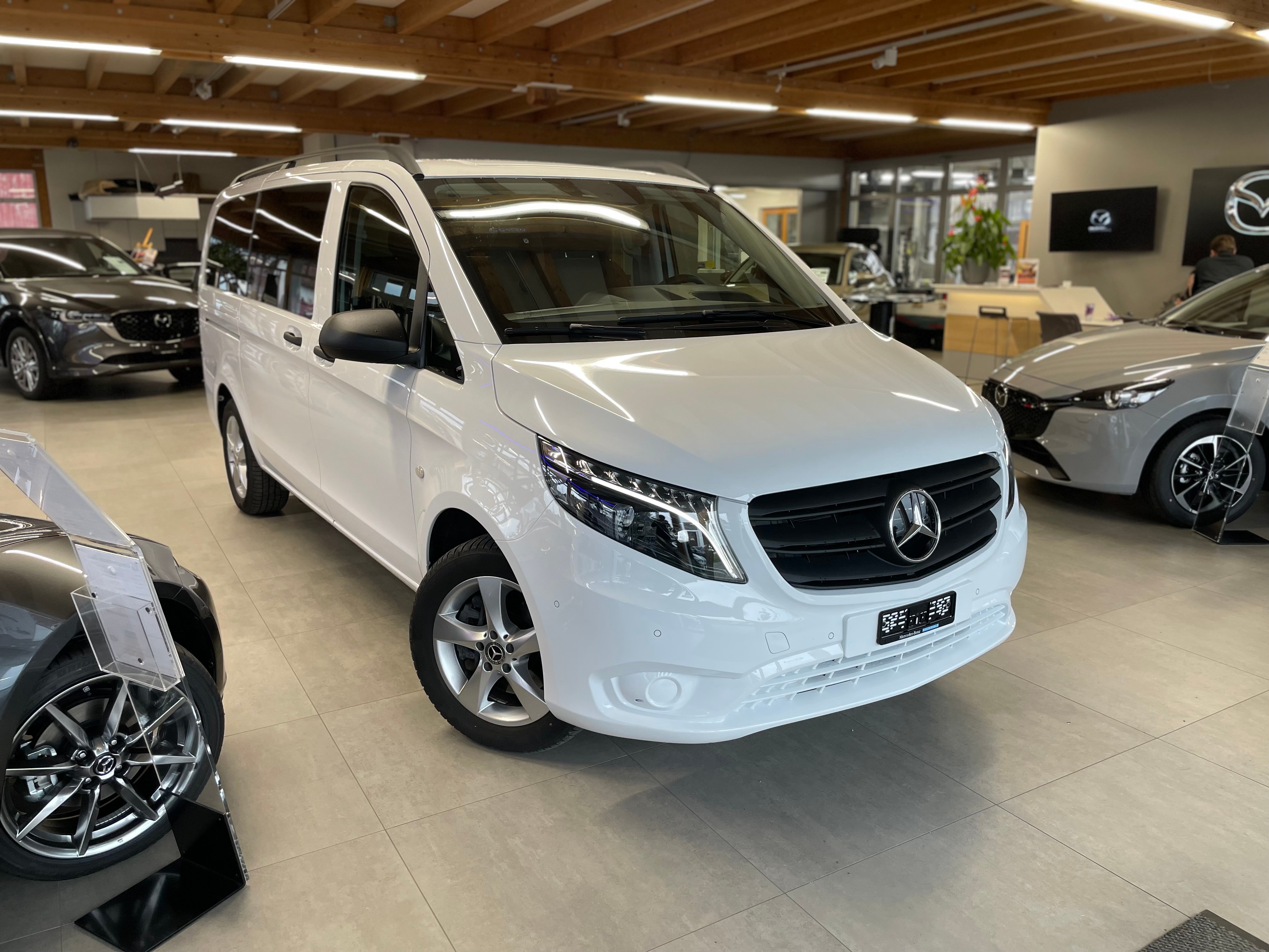 MERCEDES-BENZ Vito 116 CDI Lang Select Tourer 4Matic 9G-Tronic