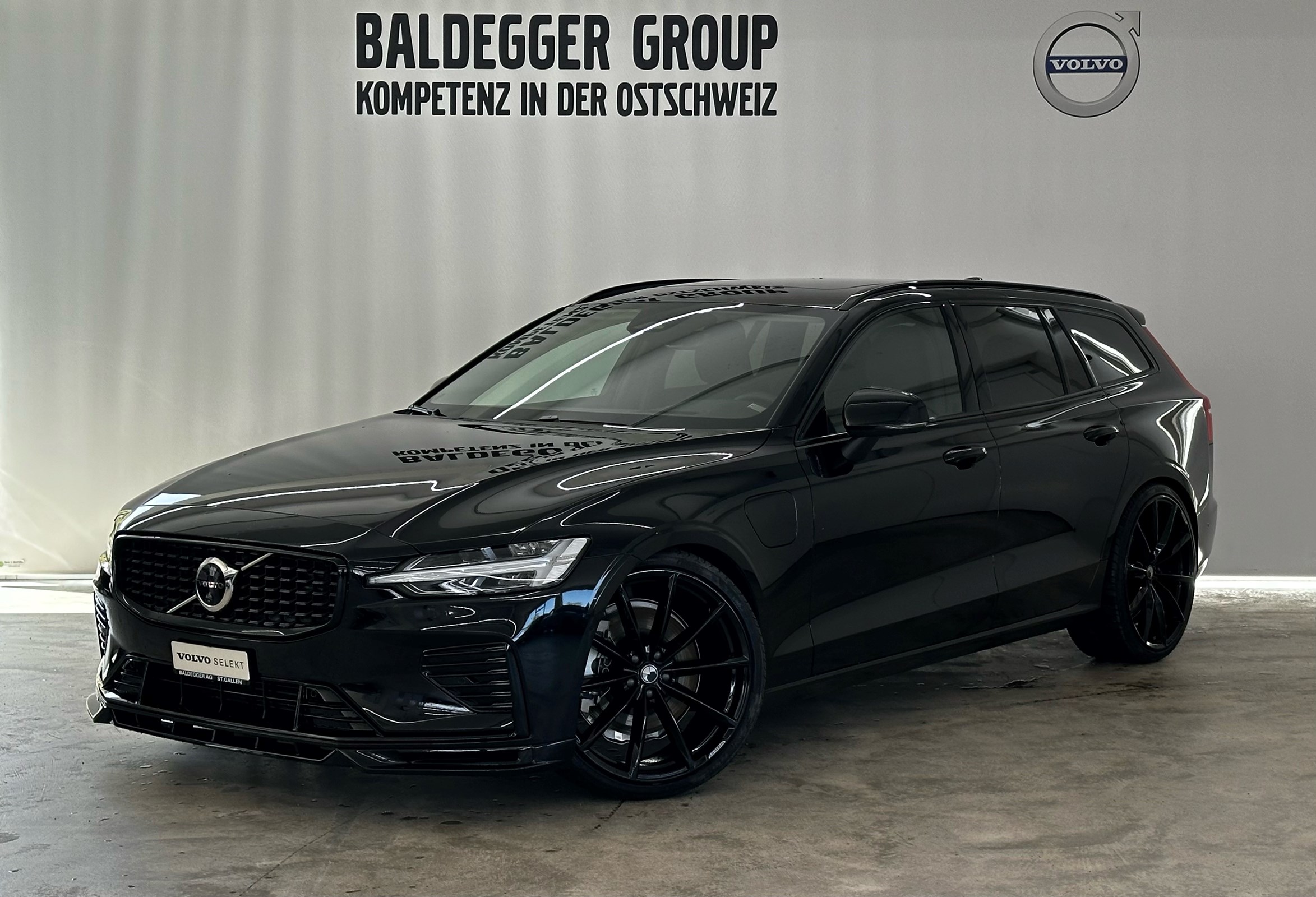 VOLVO V60 2.0 T8 TE Ultra Dark eAWD