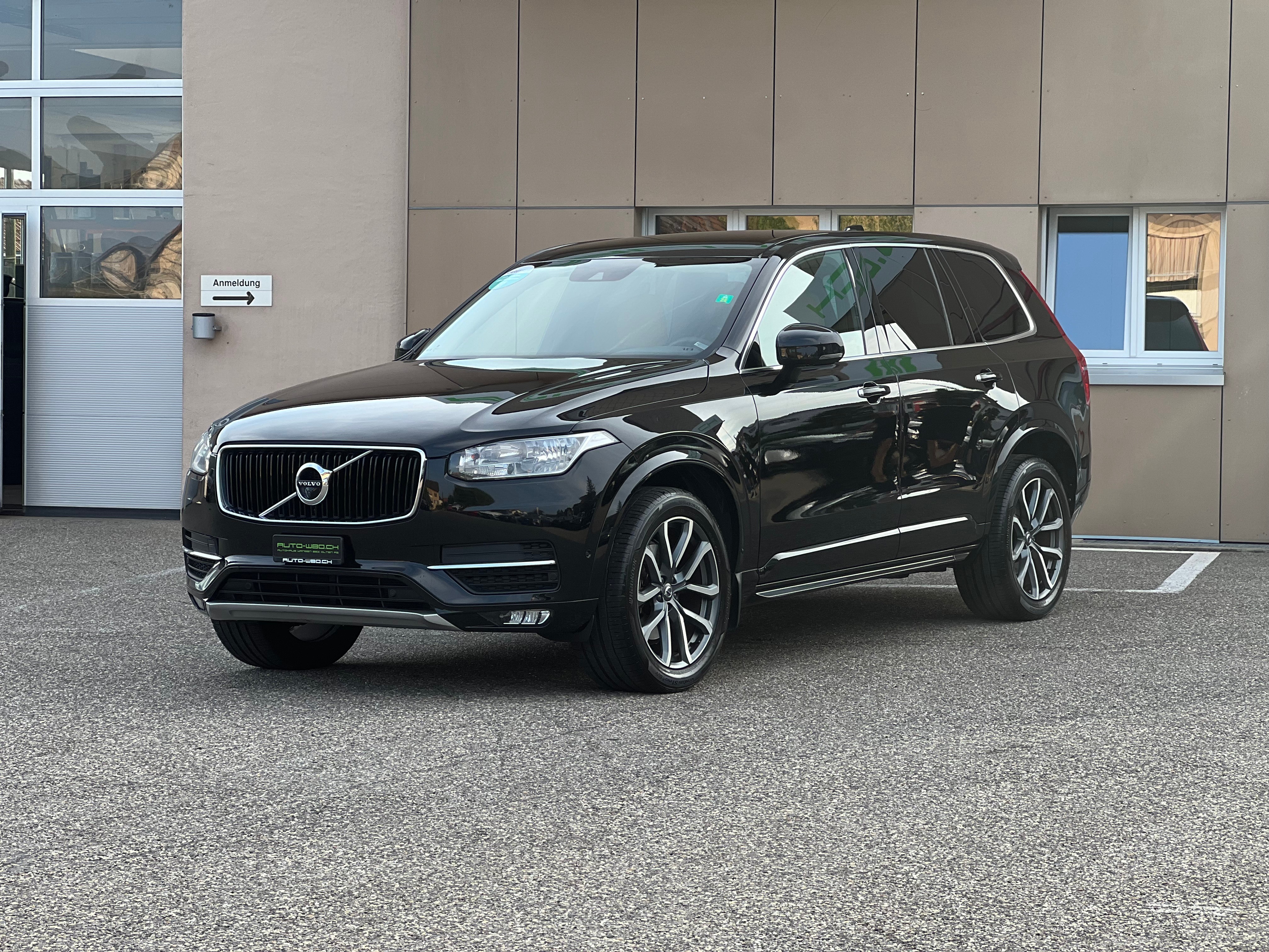 VOLVO XC90 D5 AWD Momentum Geartronic