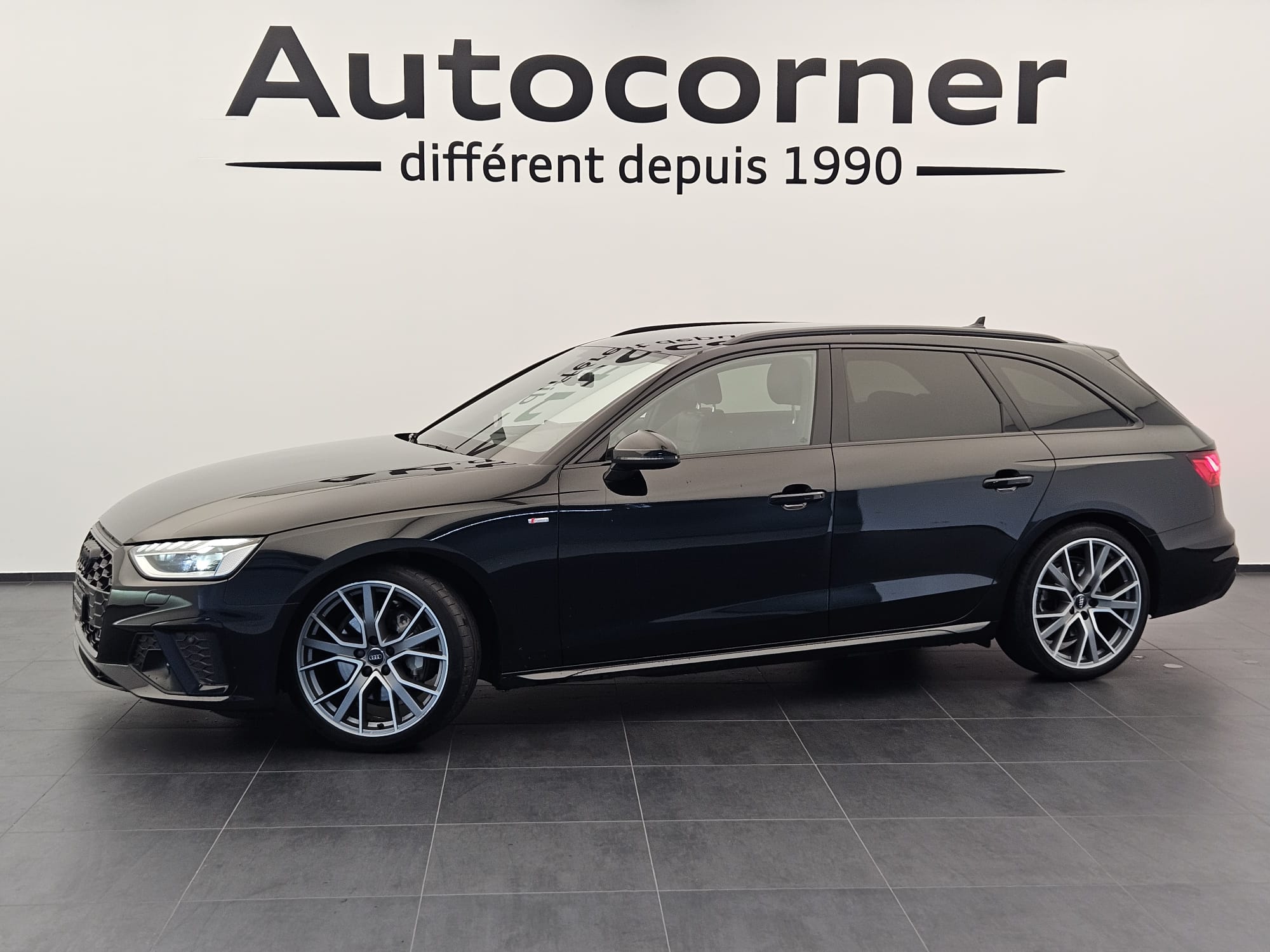 AUDI A4 Avant 40 TDI S line quattro S-tronic