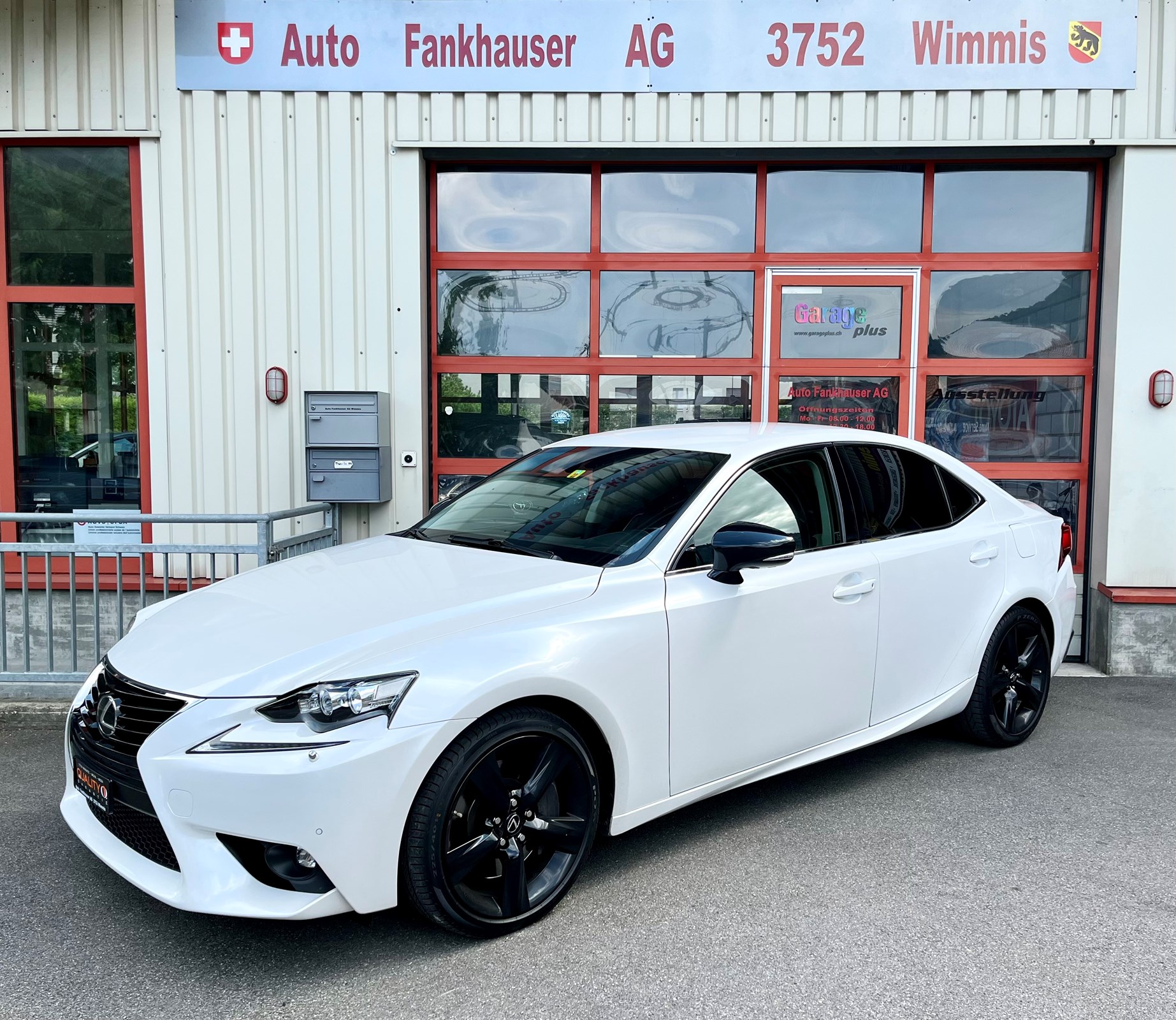 LEXUS IS 200t Sport Automatic