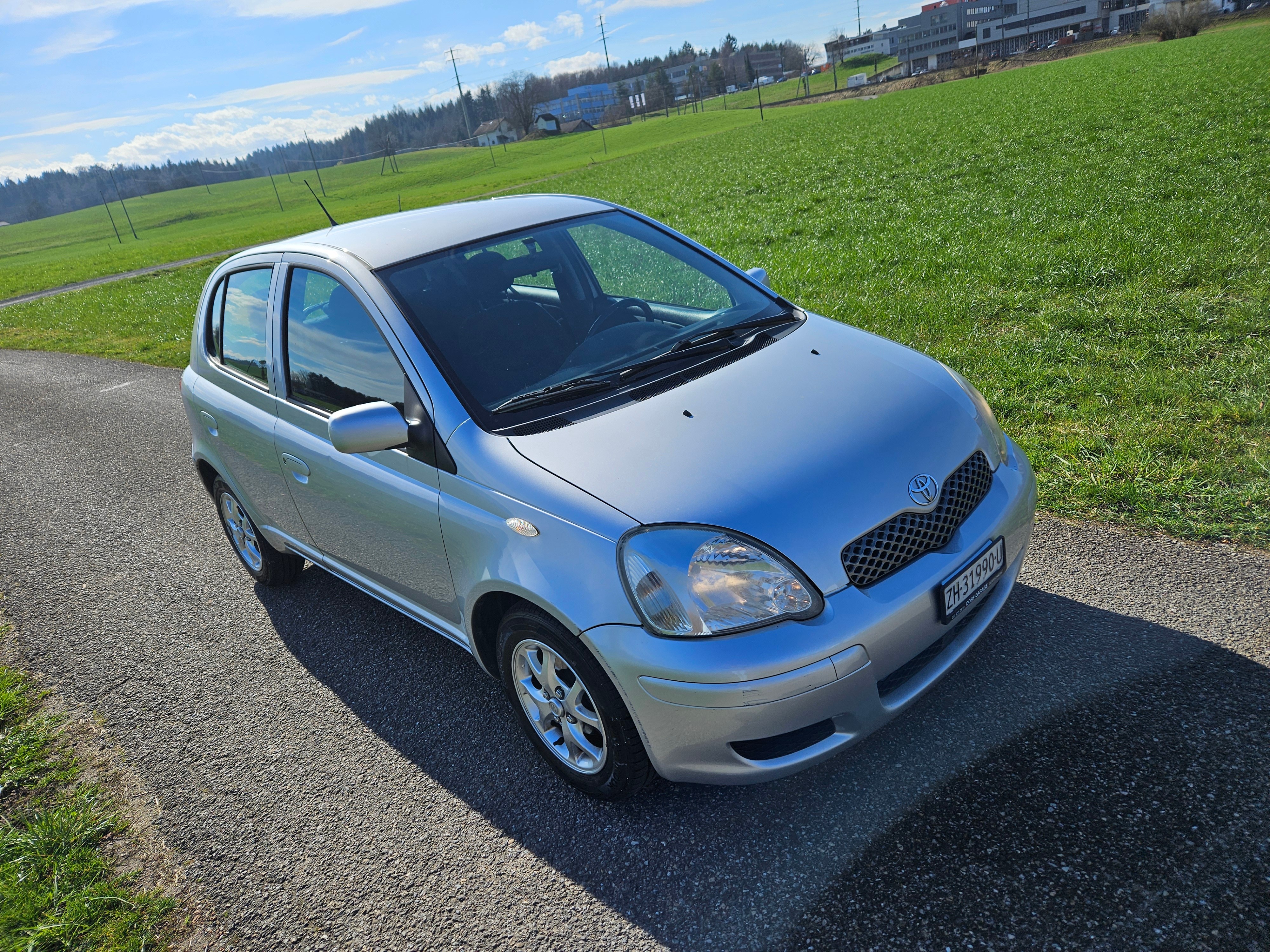 TOYOTA Yaris 1.3 Linea Sol