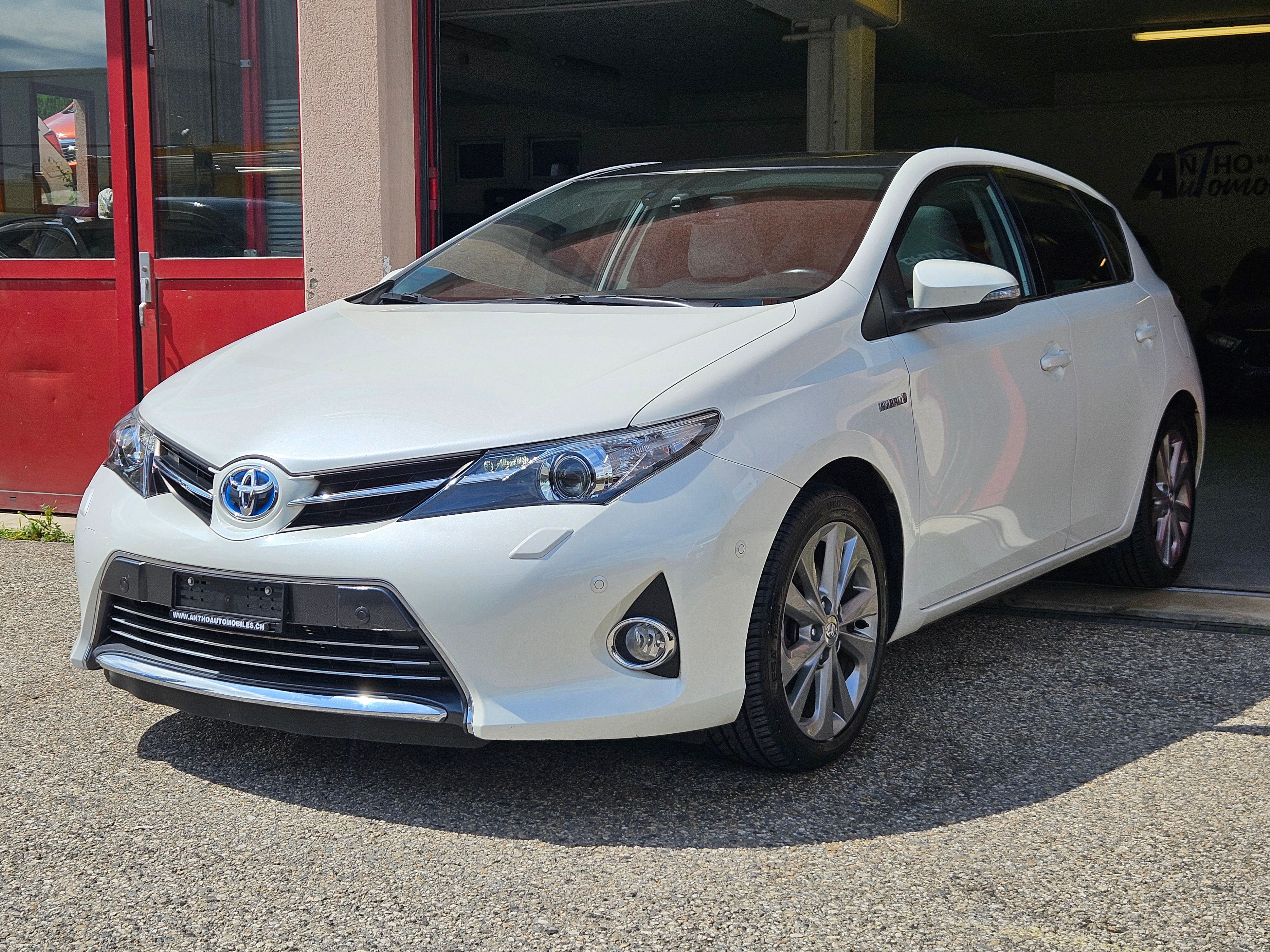 TOYOTA Auris 1.8 16V HSD Linea Luna