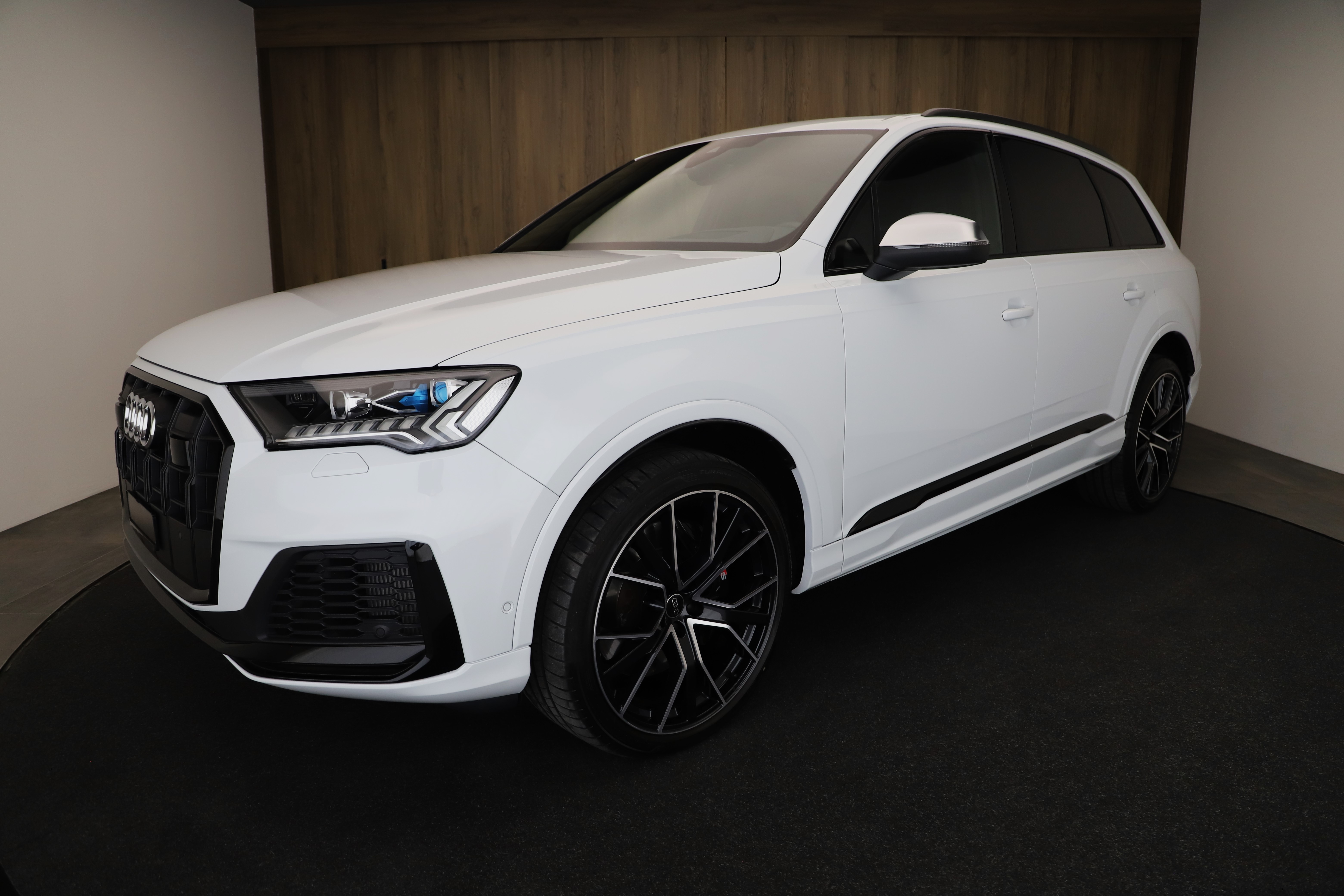 AUDI SQ7 TFSI quattro tiptronic