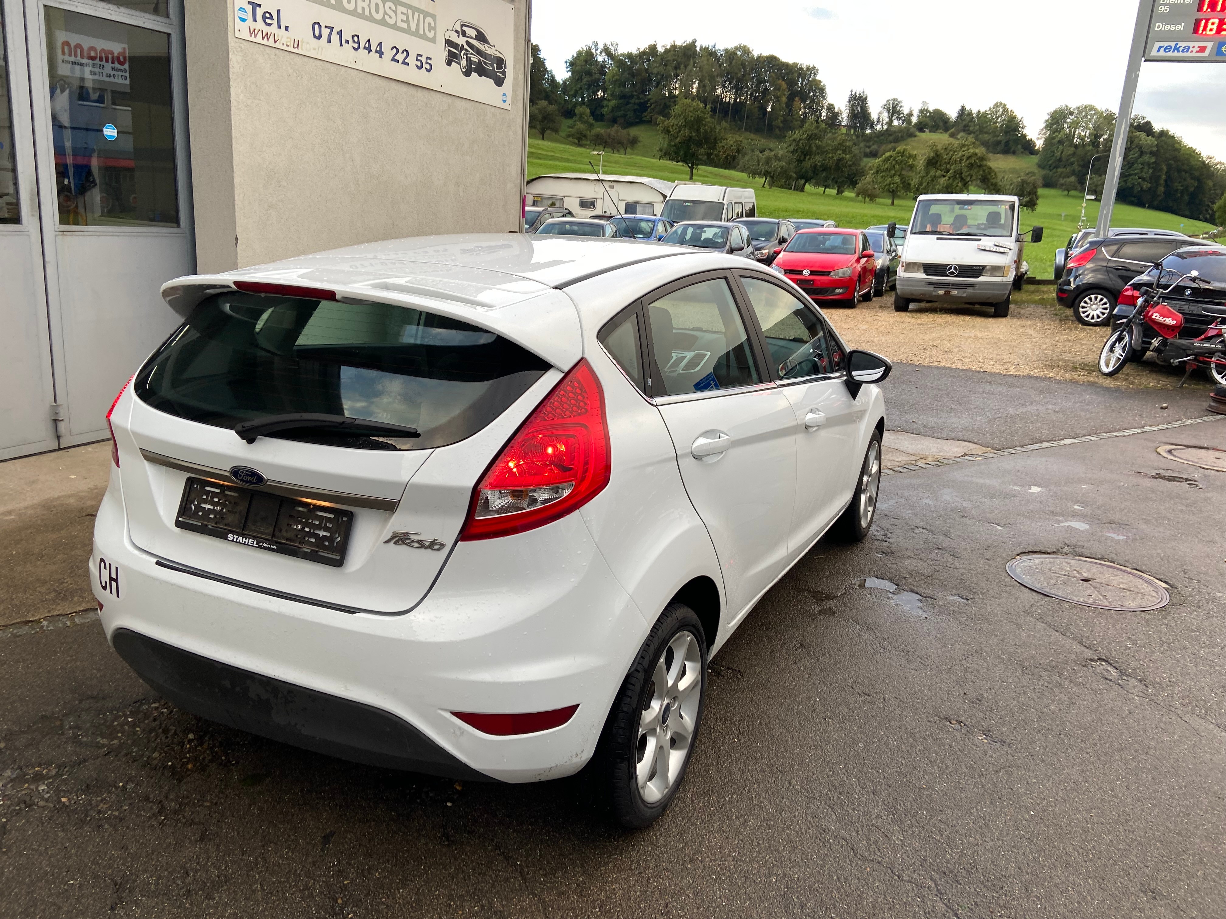 FORD Fiesta 1.4 16V Titanium