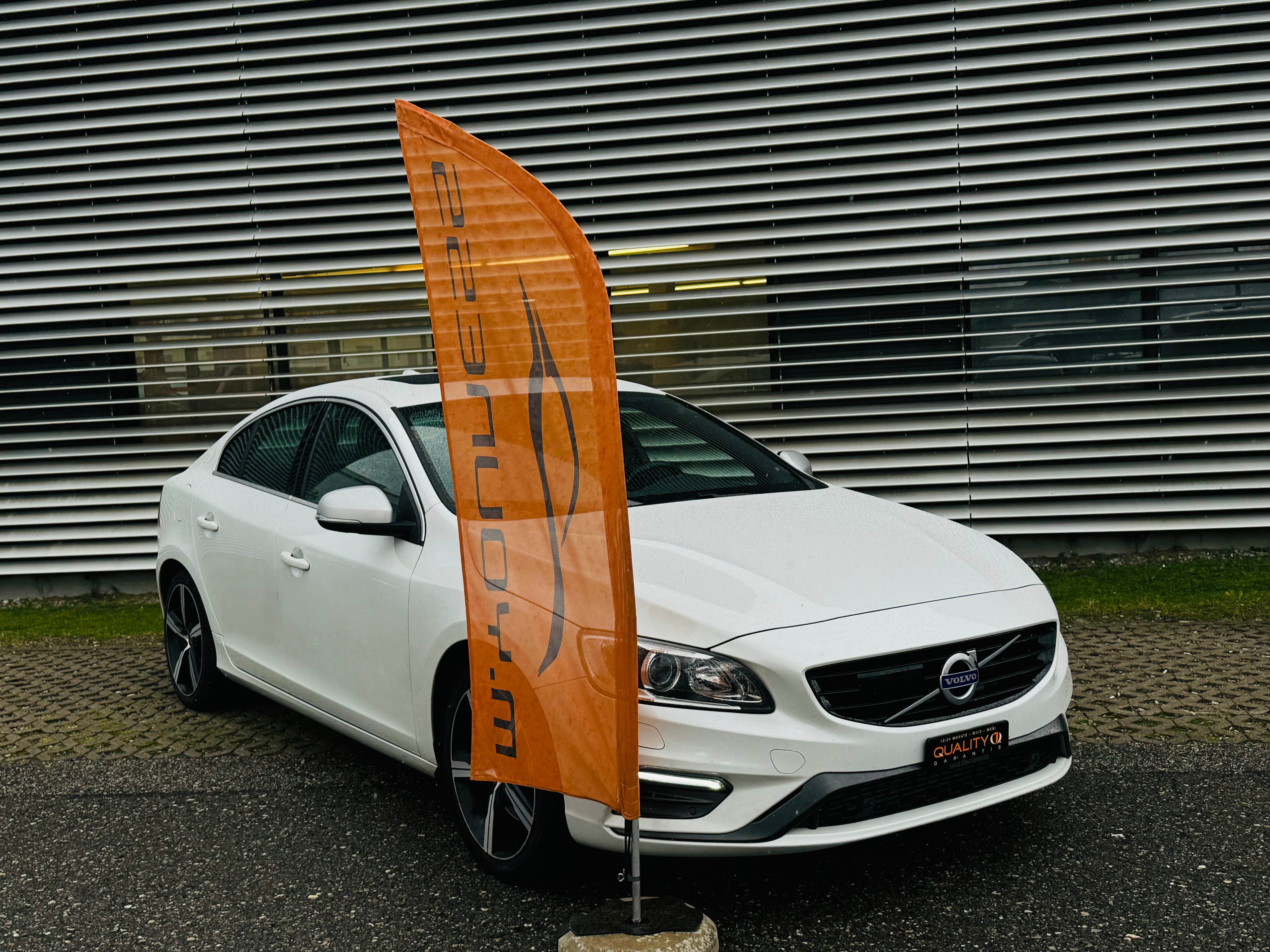 VOLVO S60 T6 AWD Momentum Dynamic Edition Geartronic