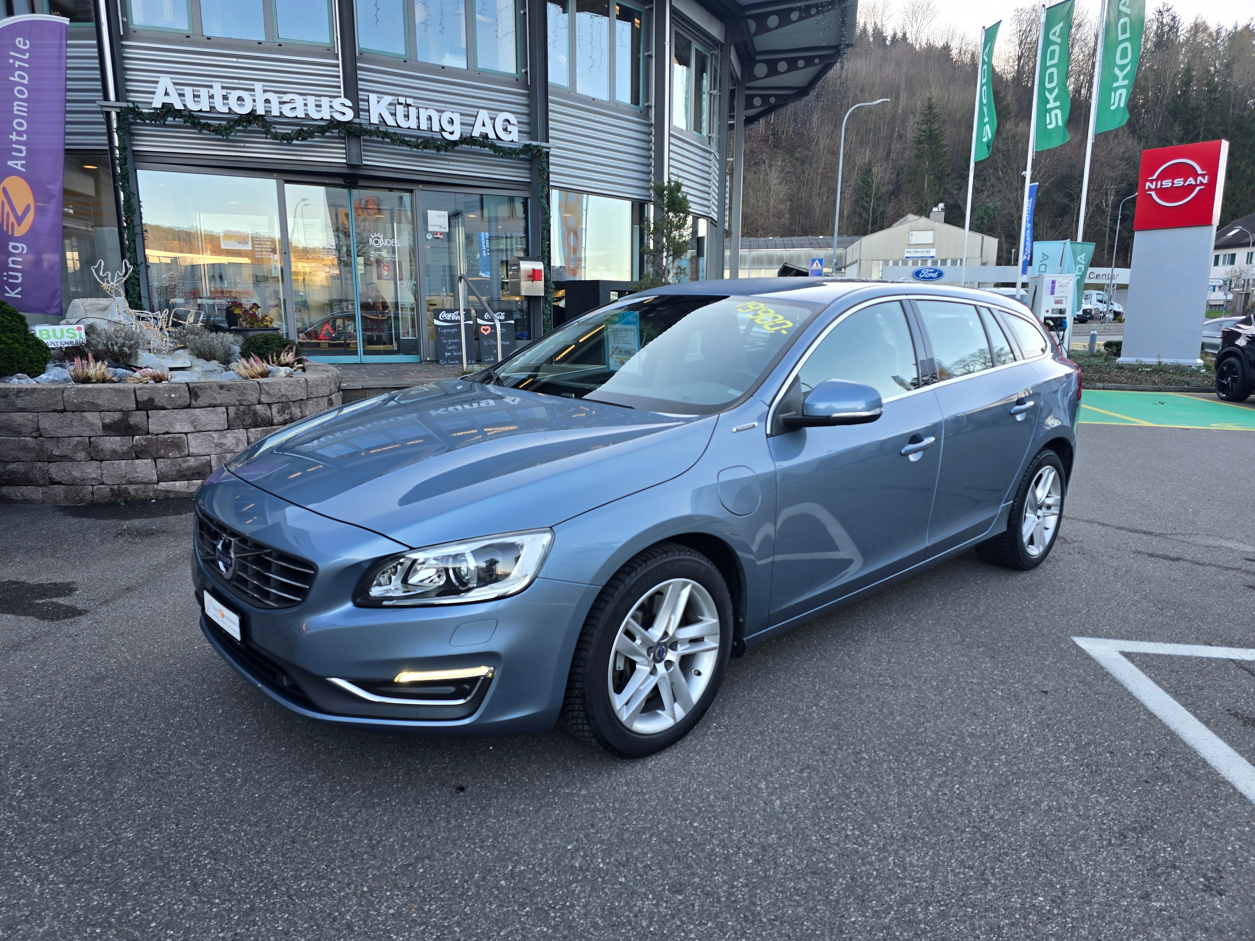 VOLVO V60 D6 AWD Plug-in Hybrid Summum Geartronic