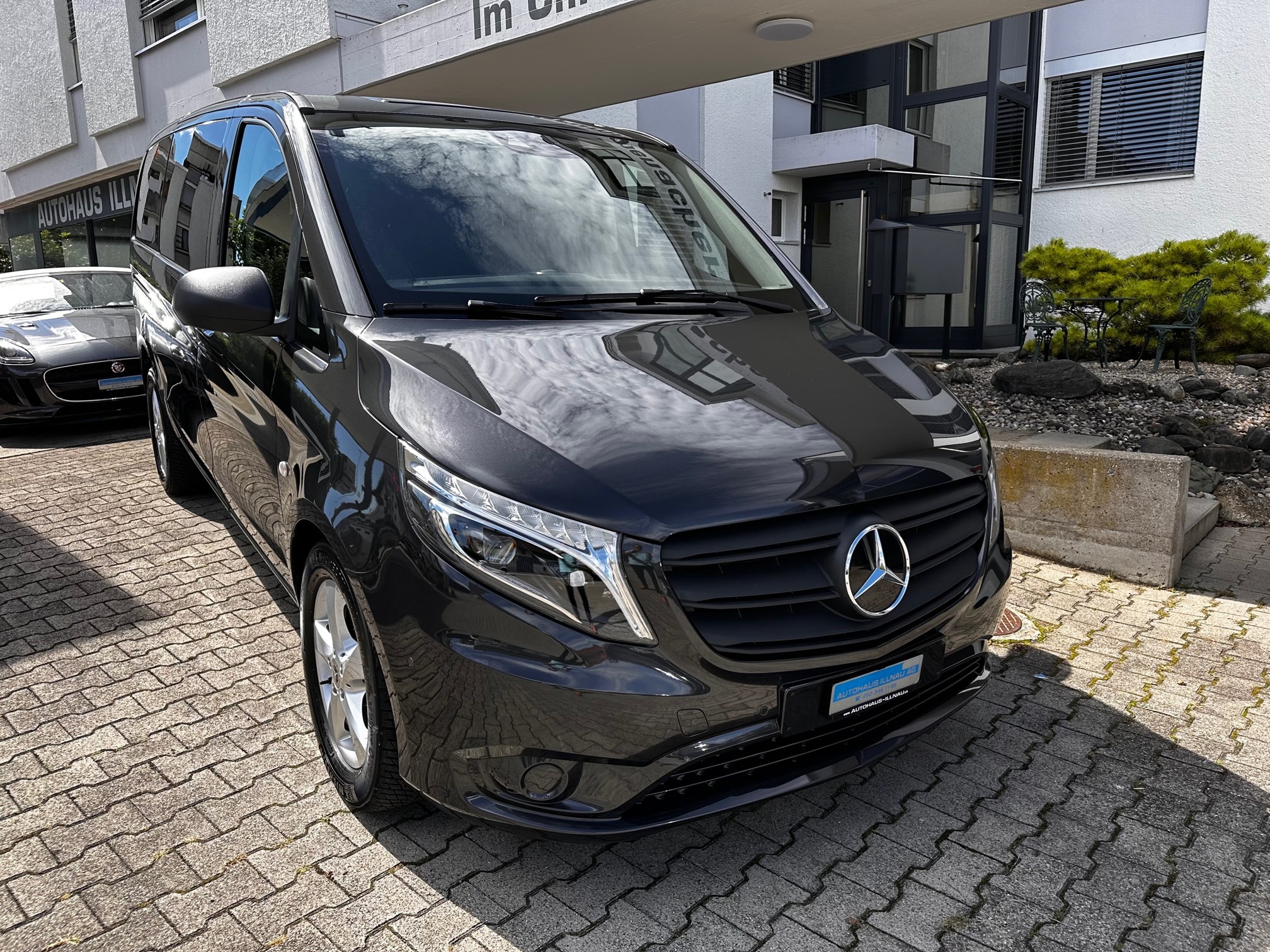 MERCEDES-BENZ Vito 124 CDI Lang Select Tourer 9G-Tronic