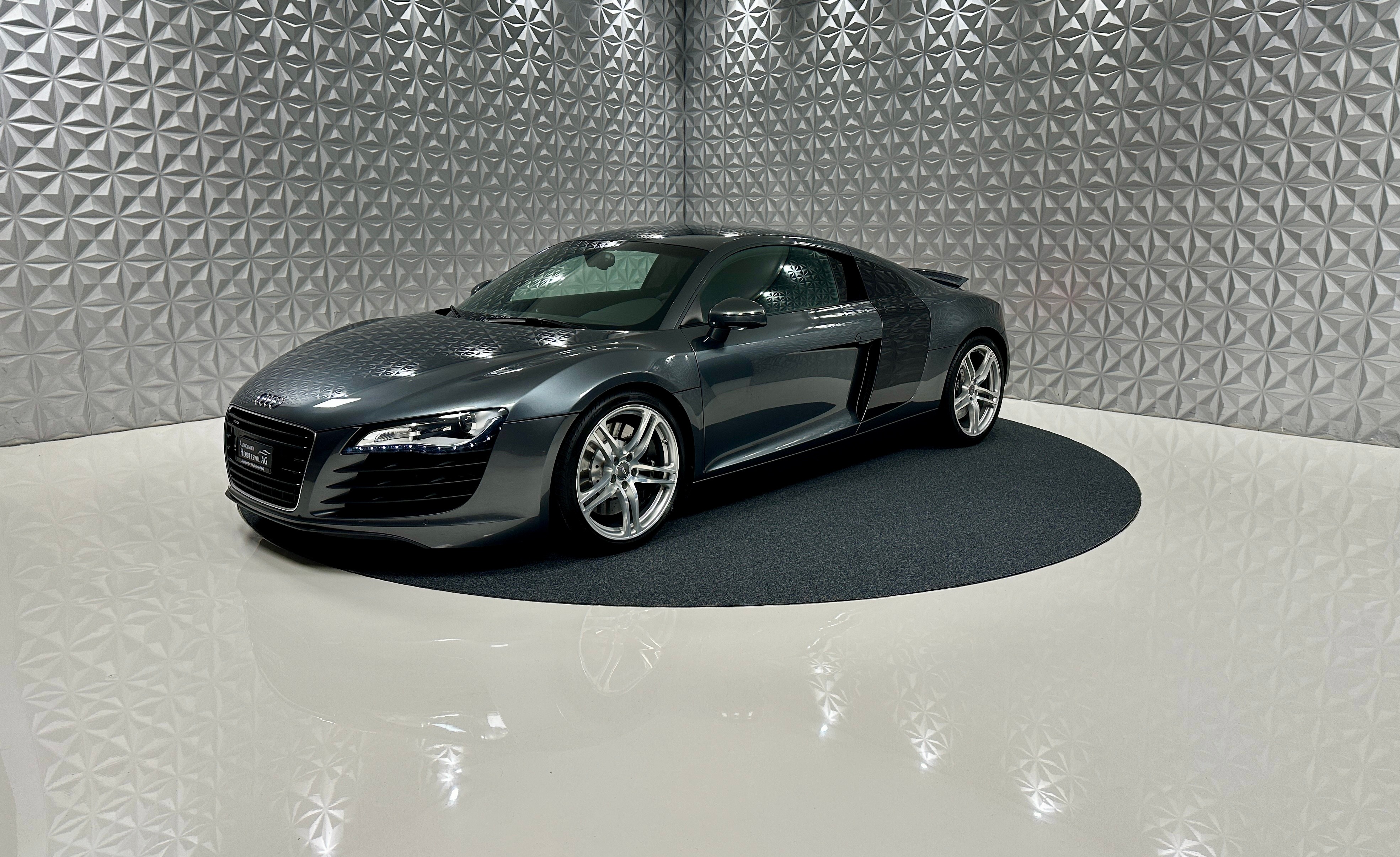 AUDI R8 Coupé 4.2