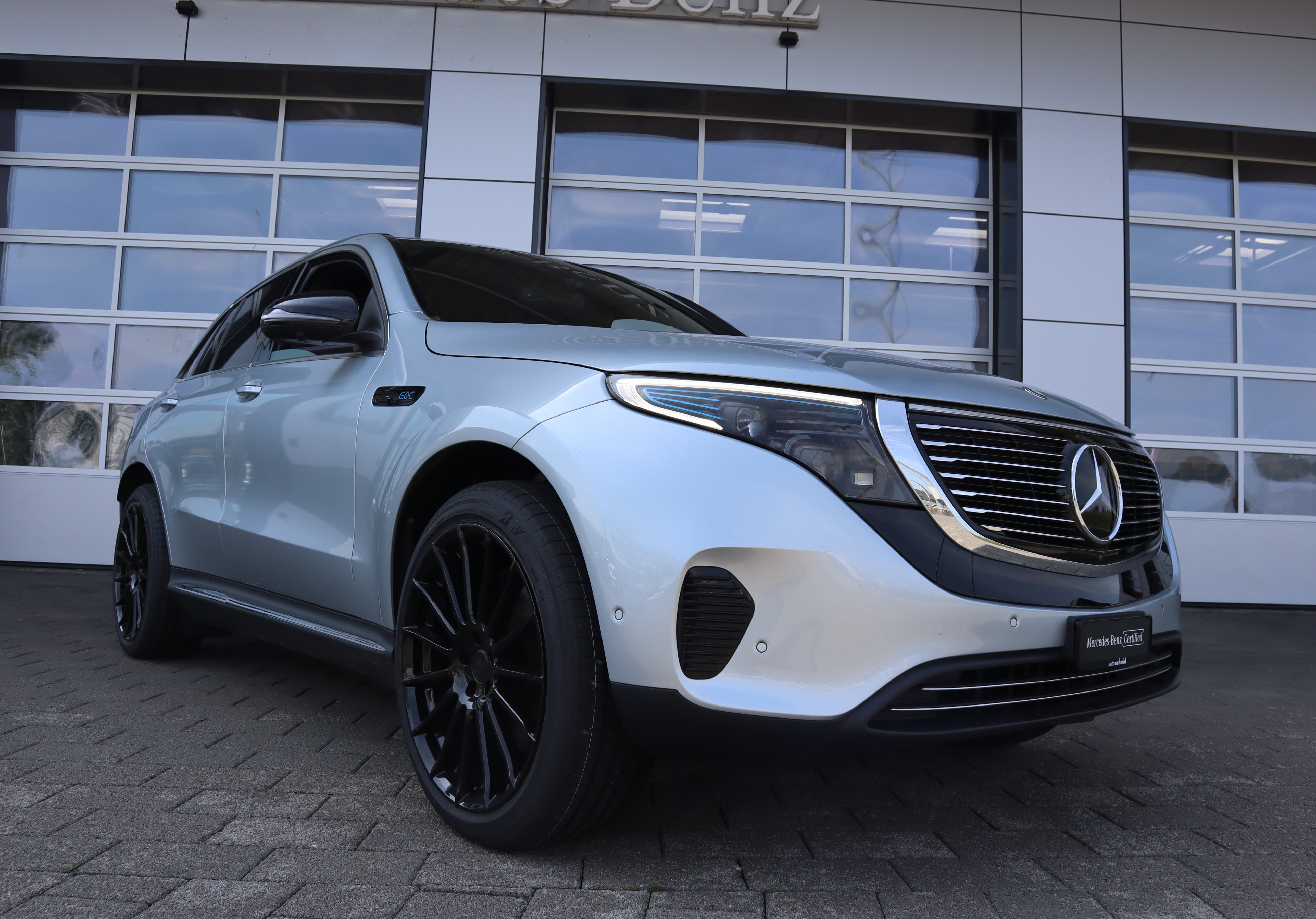 MERCEDES-BENZ EQC 400 4Matic