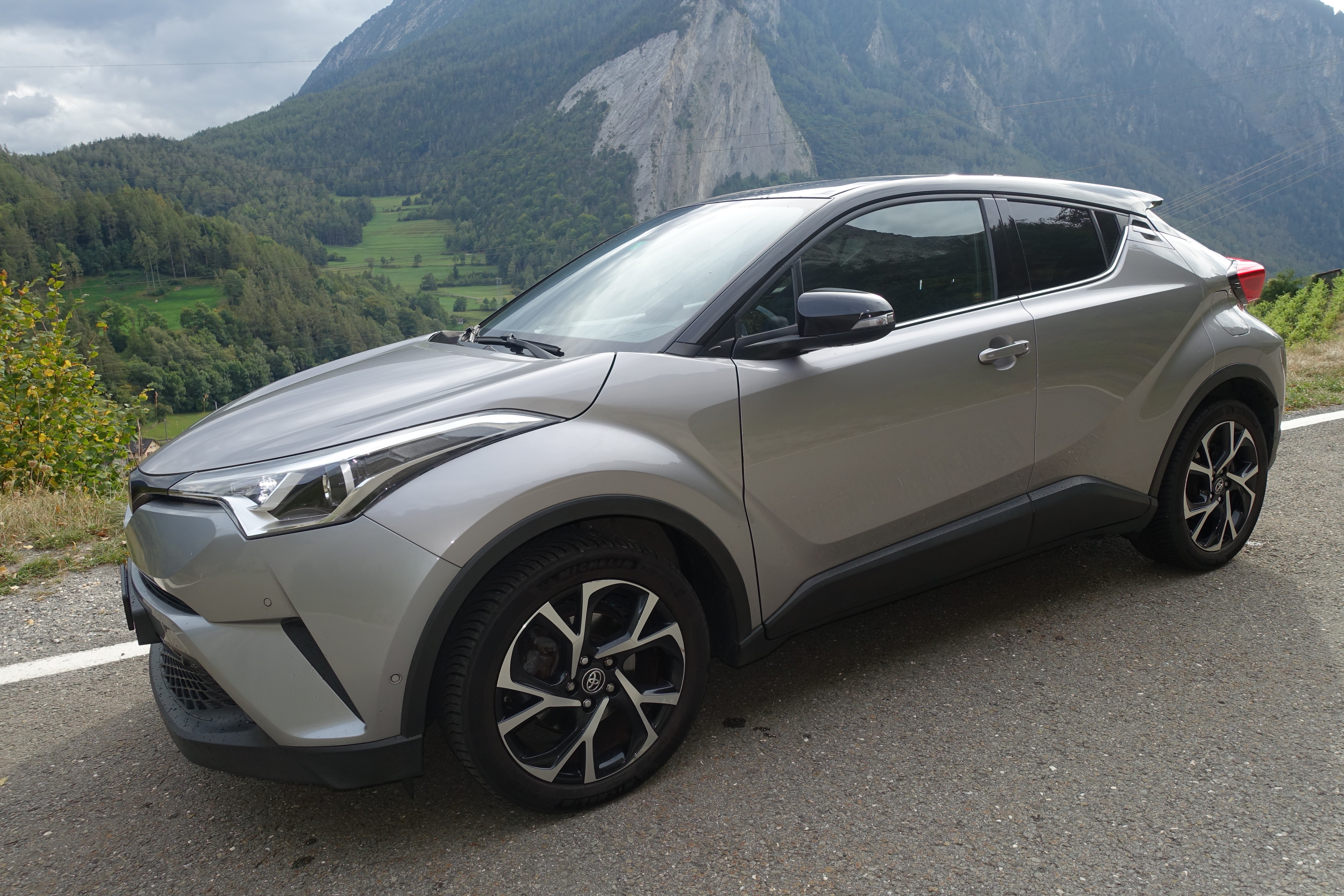 TOYOTA C-HR 1.2 Turbo Style 4WD Multidrive S