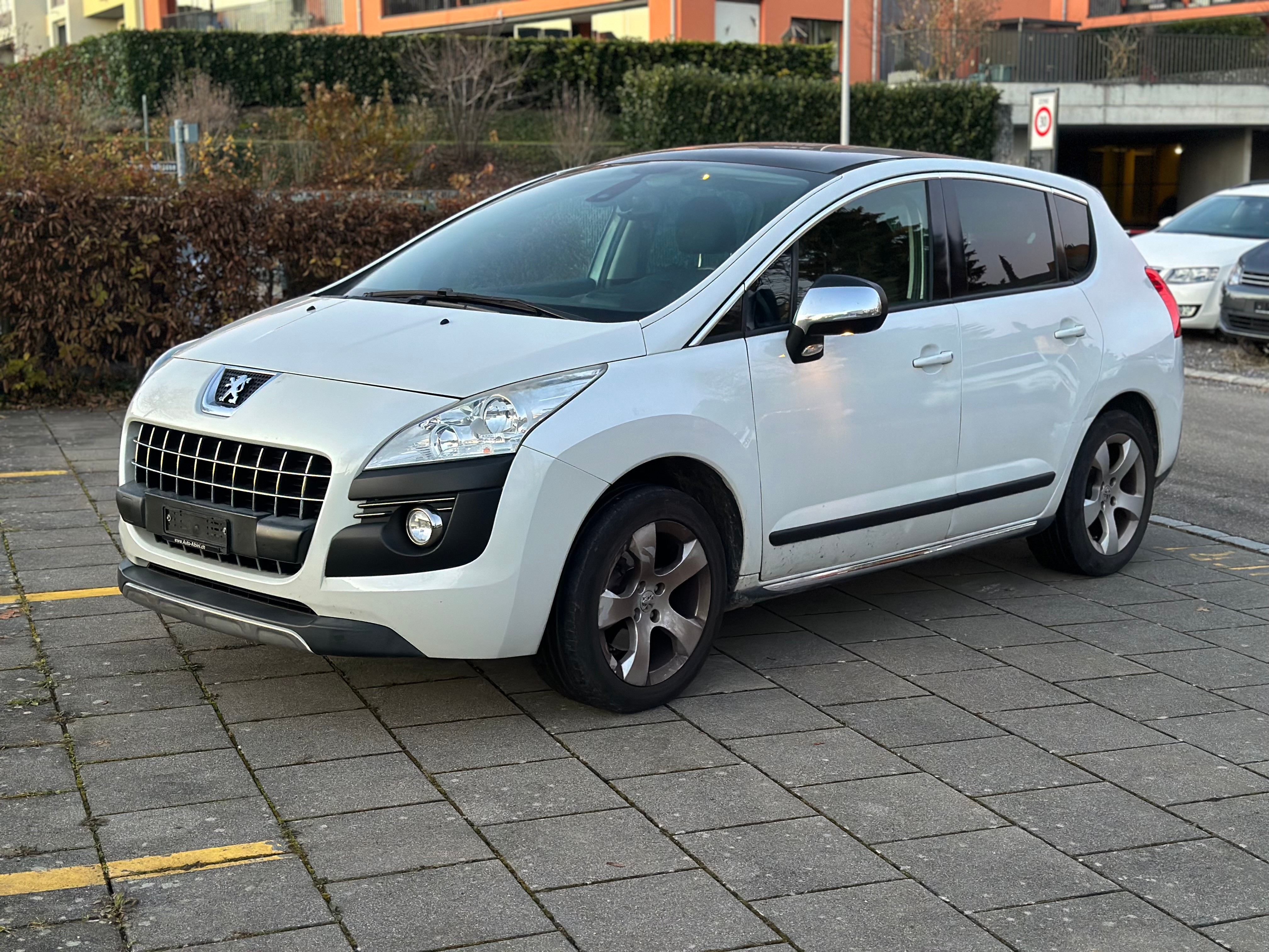 PEUGEOT 3008 1.6 16V T Sport