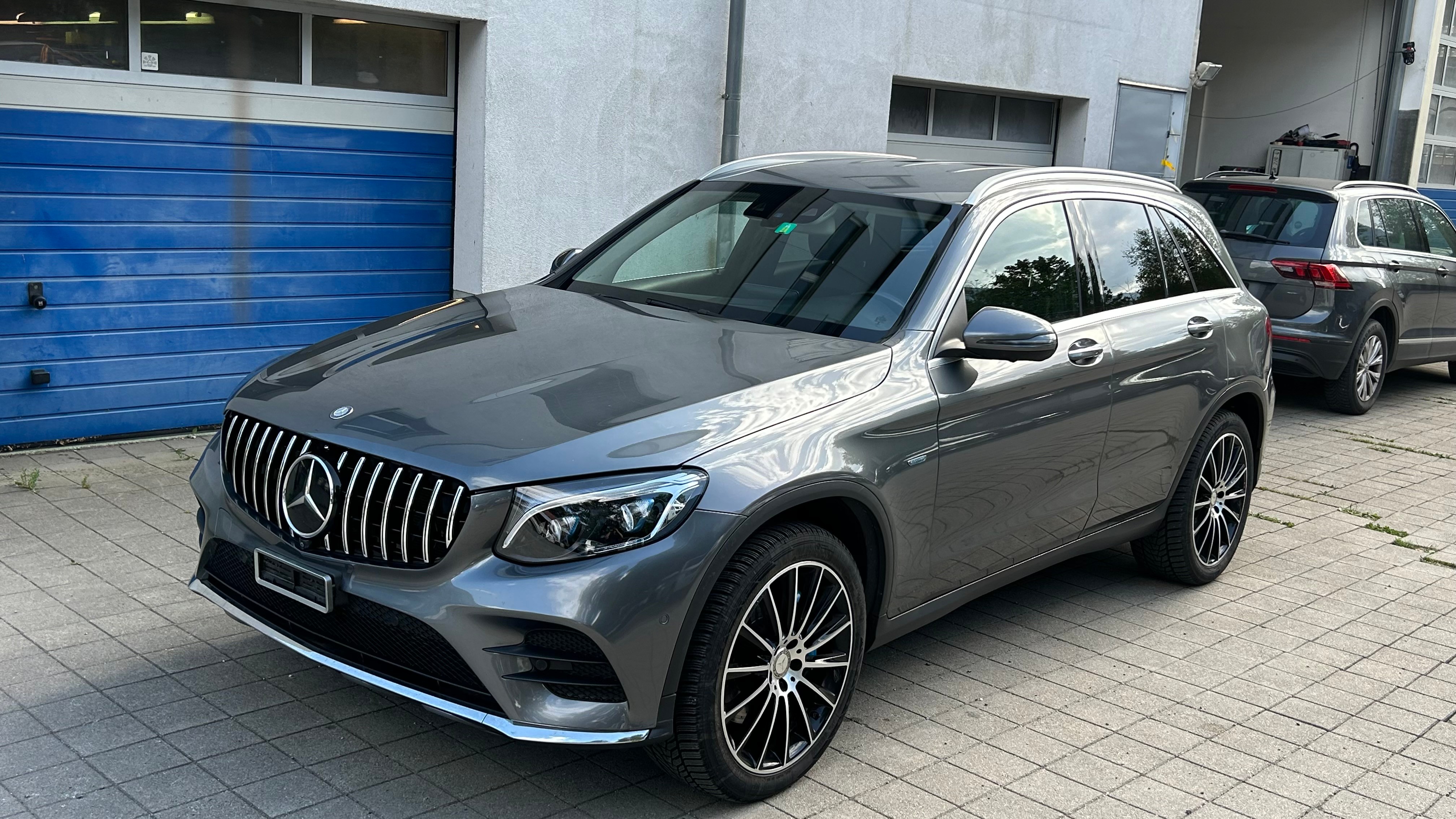 MERCEDES-BENZ GLC 350 e AMG Line 4Matic 7G-Tronic