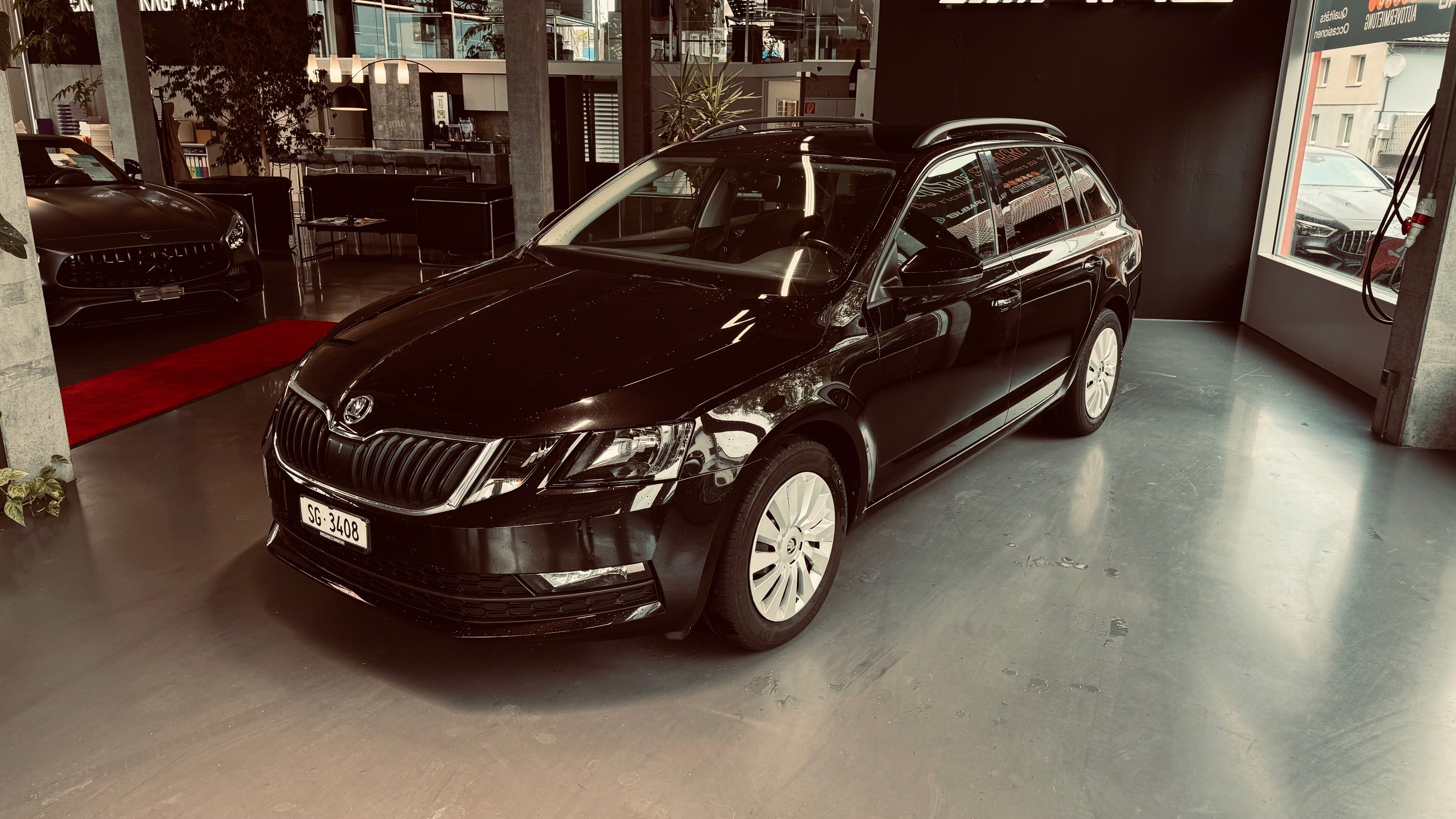 SKODA Octavia Combi 2.0 TDI Ambition DSG