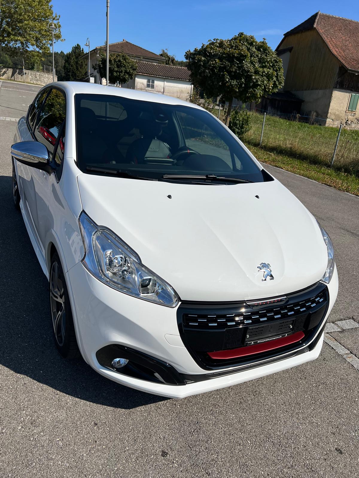 PEUGEOT 208 1.6 Turbo GTi