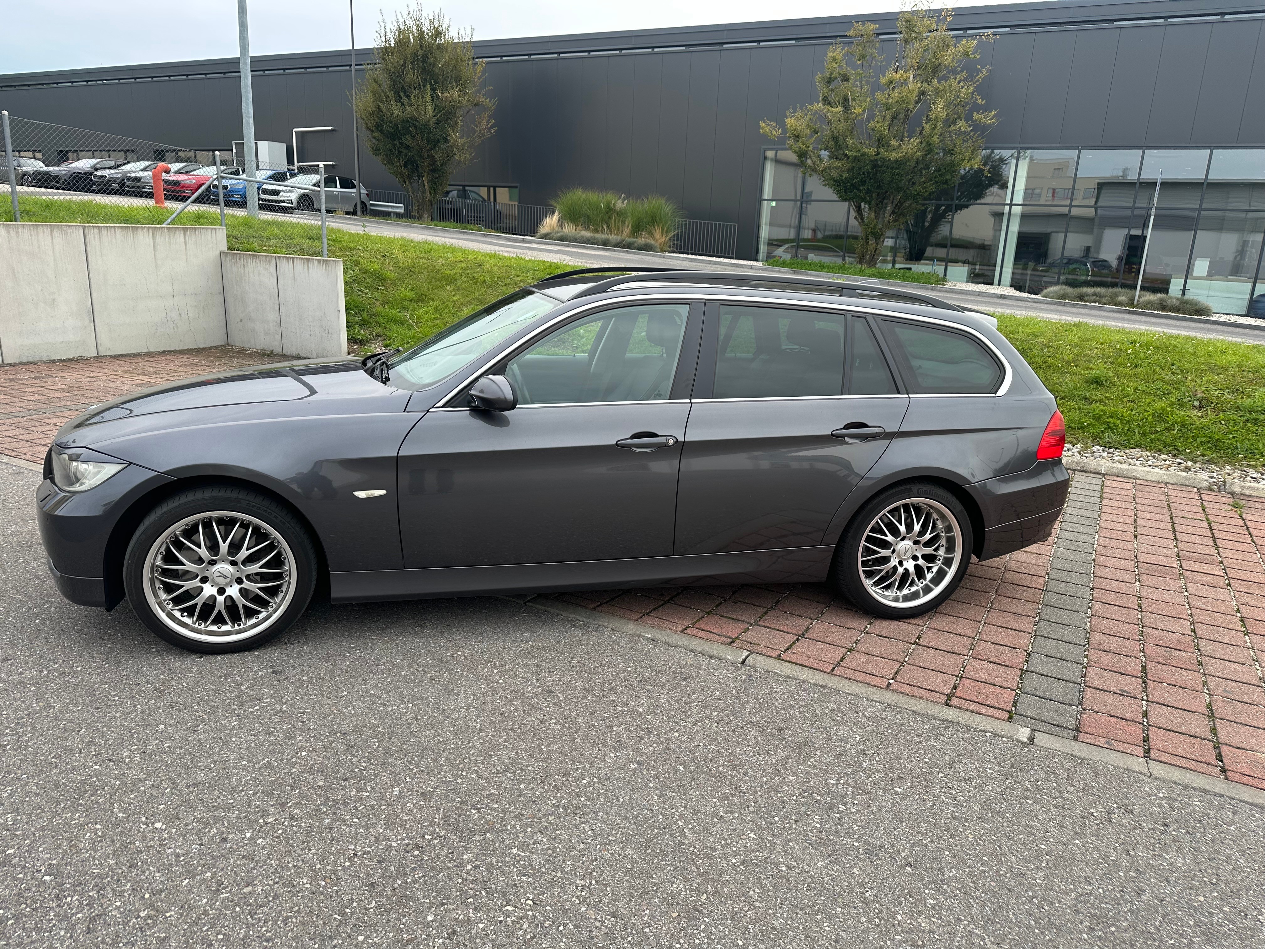 BMW 325i Touring Steptronic