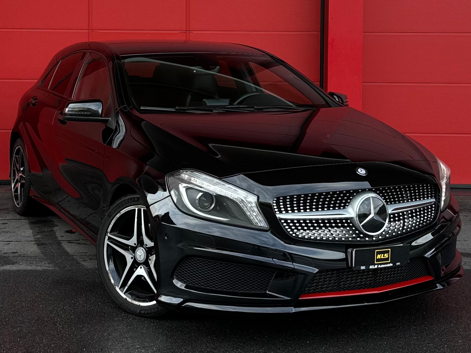 MERCEDES-BENZ A 200 AMG Line 7G-DCT