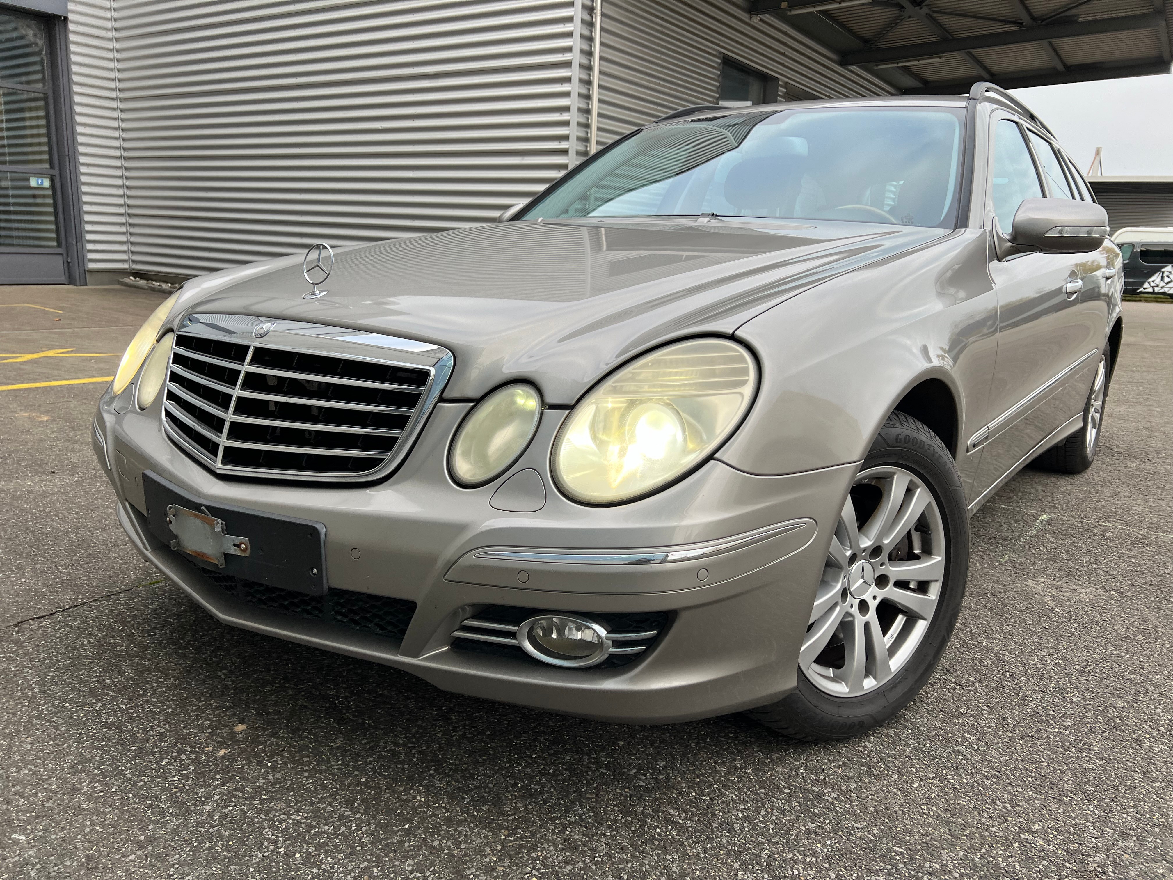 MERCEDES-BENZ E 350 Avantgarde 4Matic Automatic