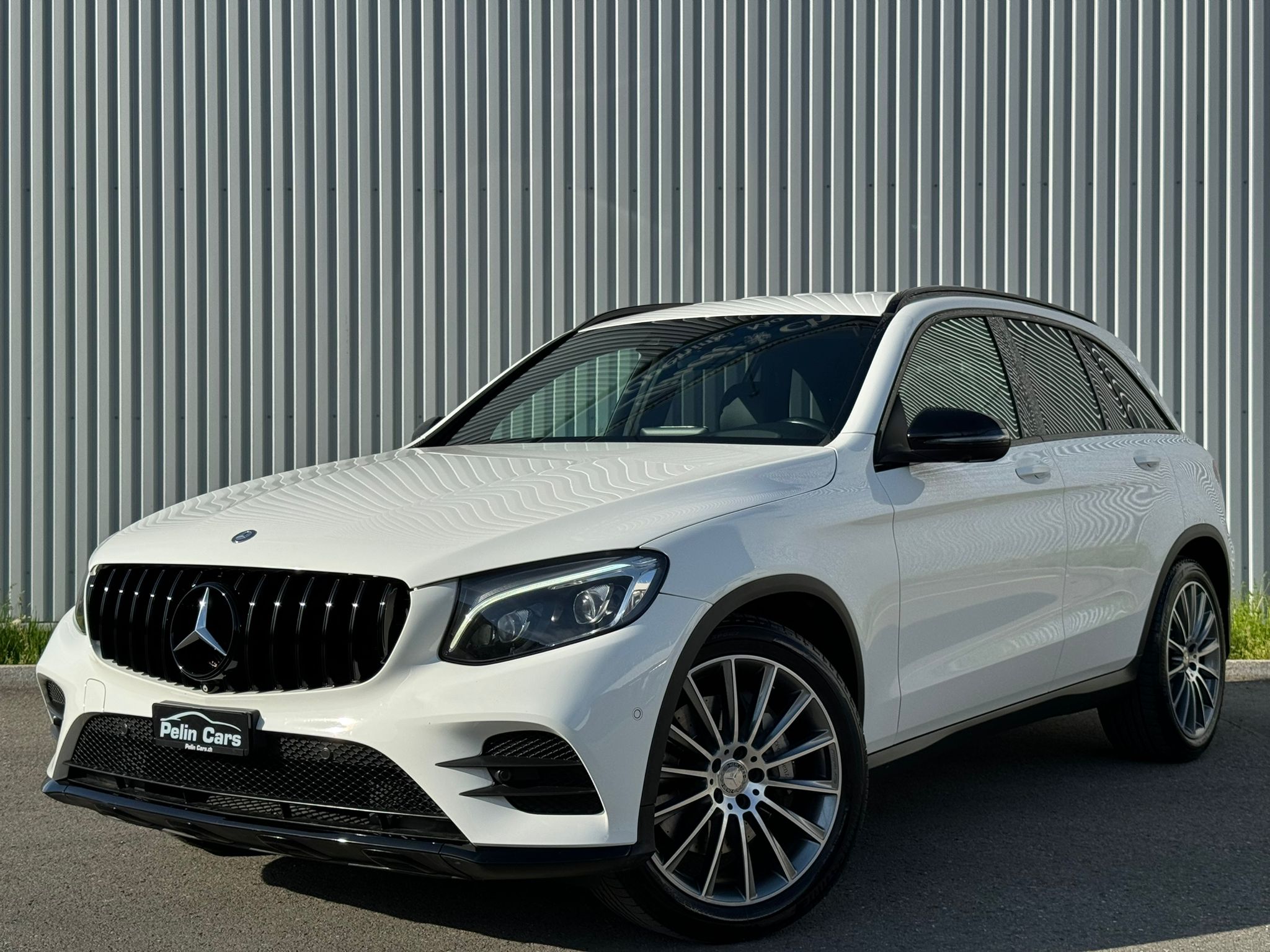 MERCEDES-BENZ GLC 220 d AMG Line 4Matic 9G-Tronic White&Black Performance