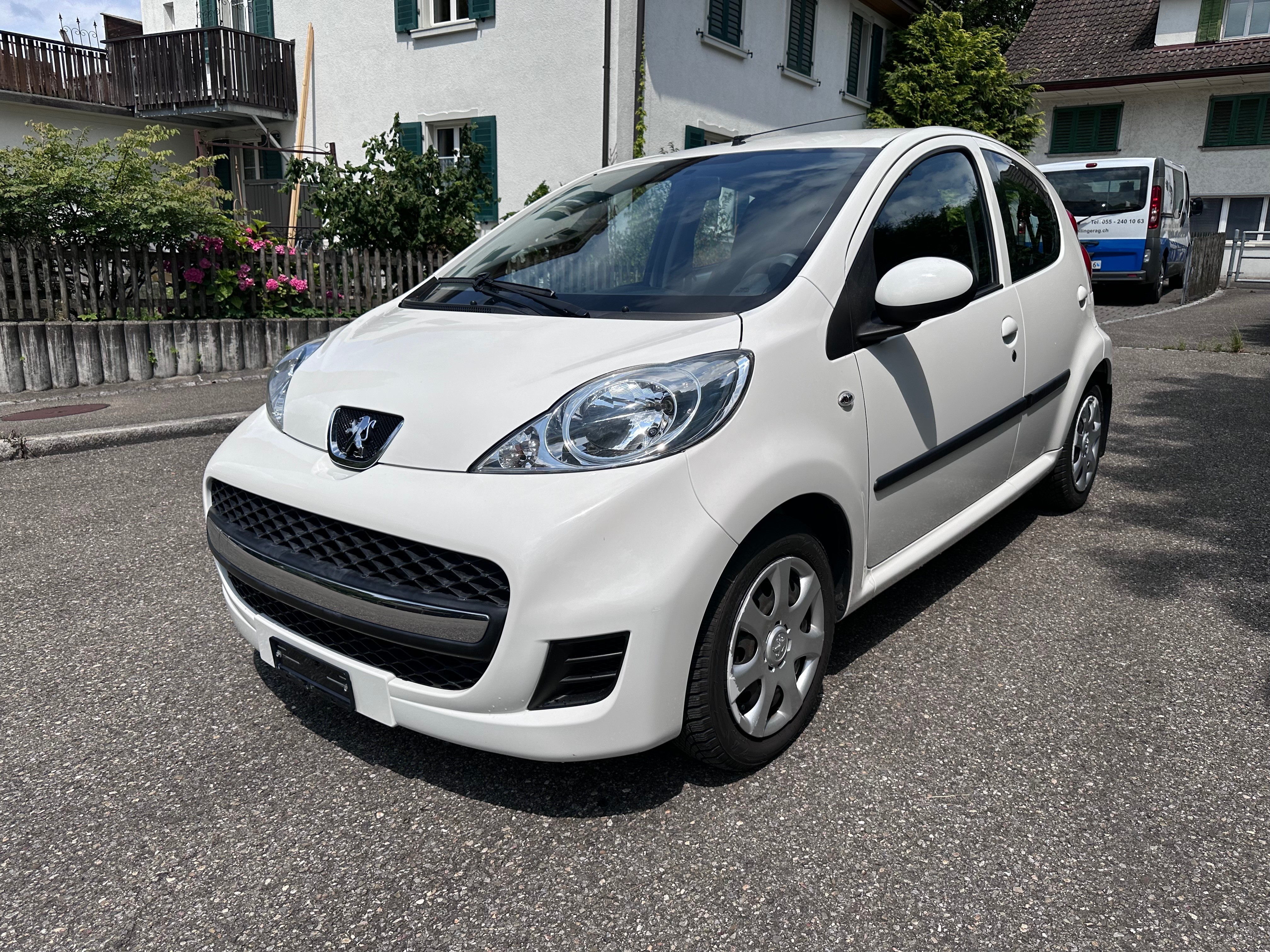 PEUGEOT 107 1.0 Trendy BMP5