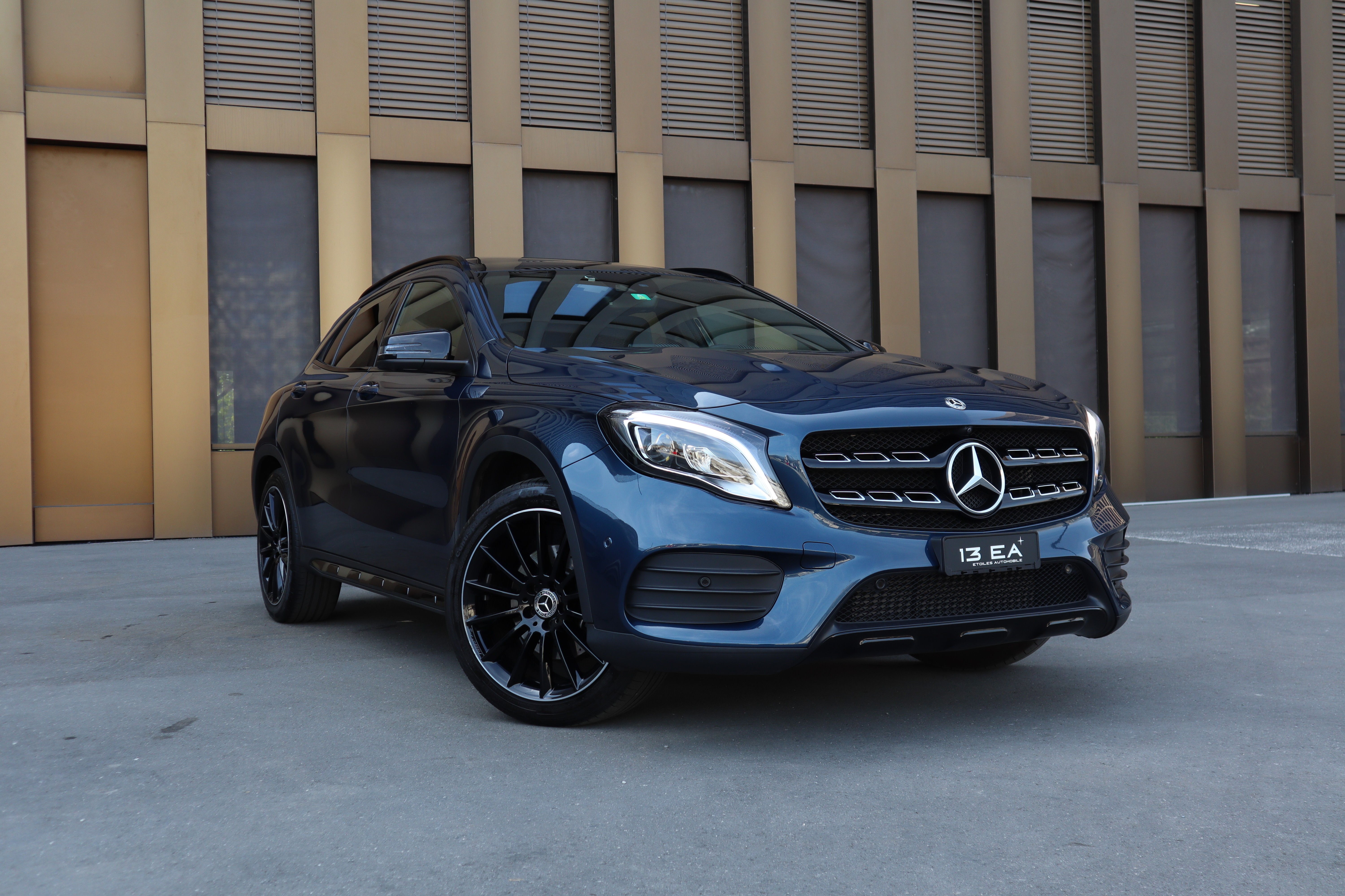 MERCEDES-BENZ GLA 250 AMG Line 4Matic 7G-DCT