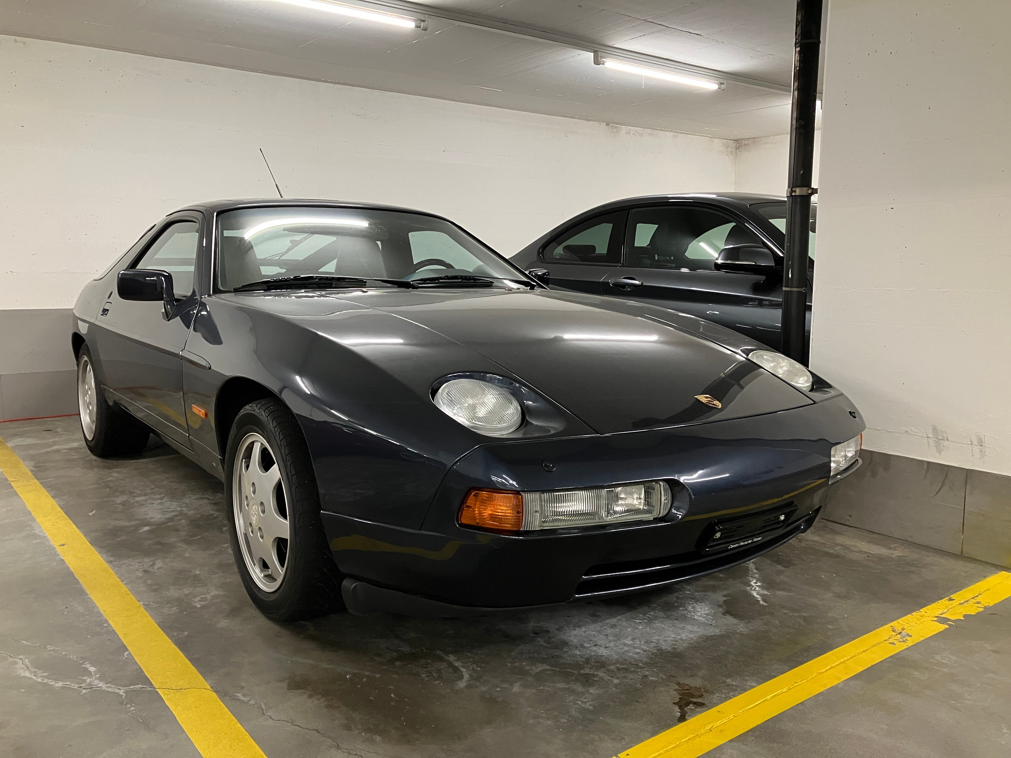 PORSCHE 928 S4