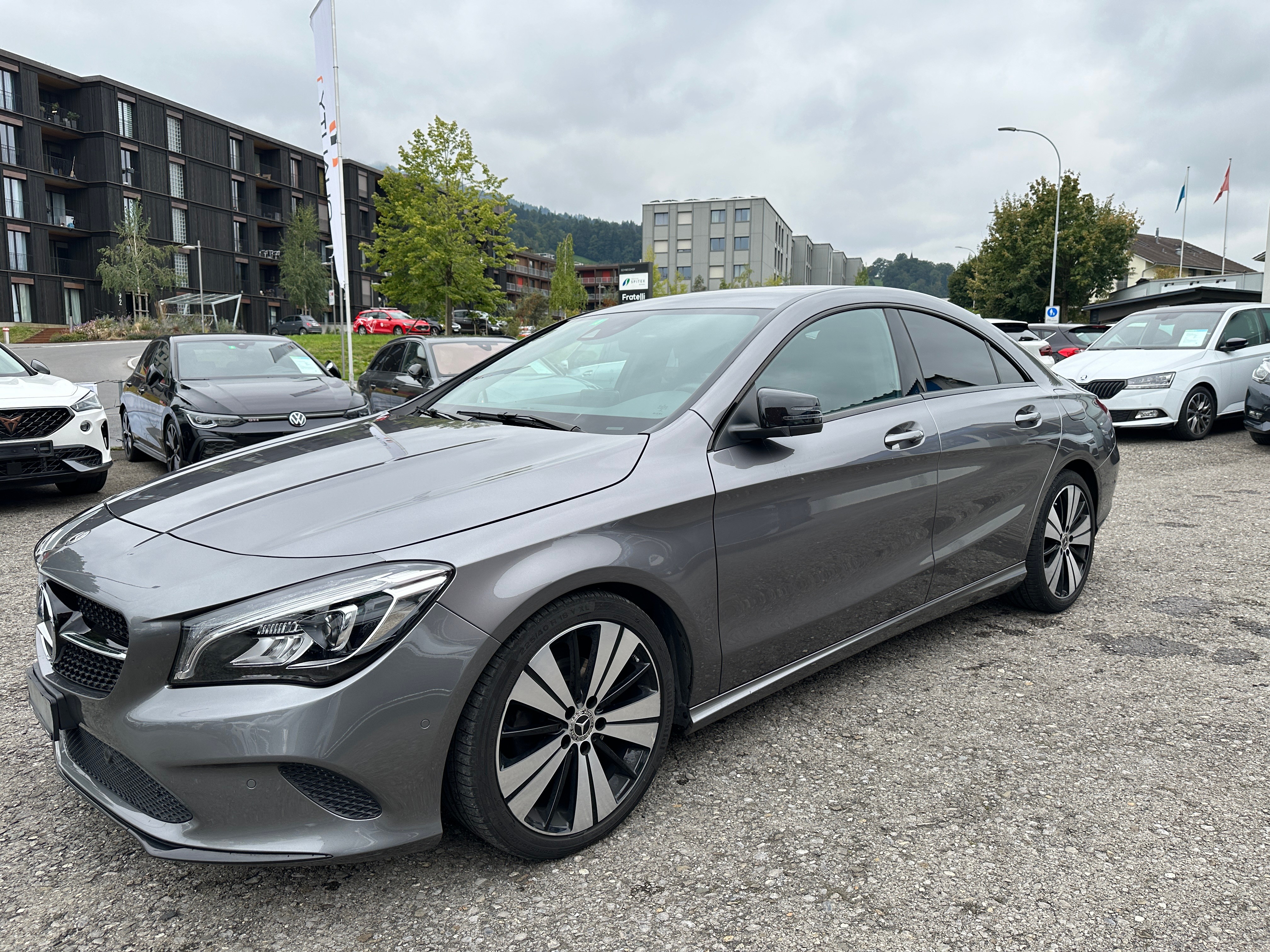 MERCEDES-BENZ CLA 200 Night Star 7G-DCT