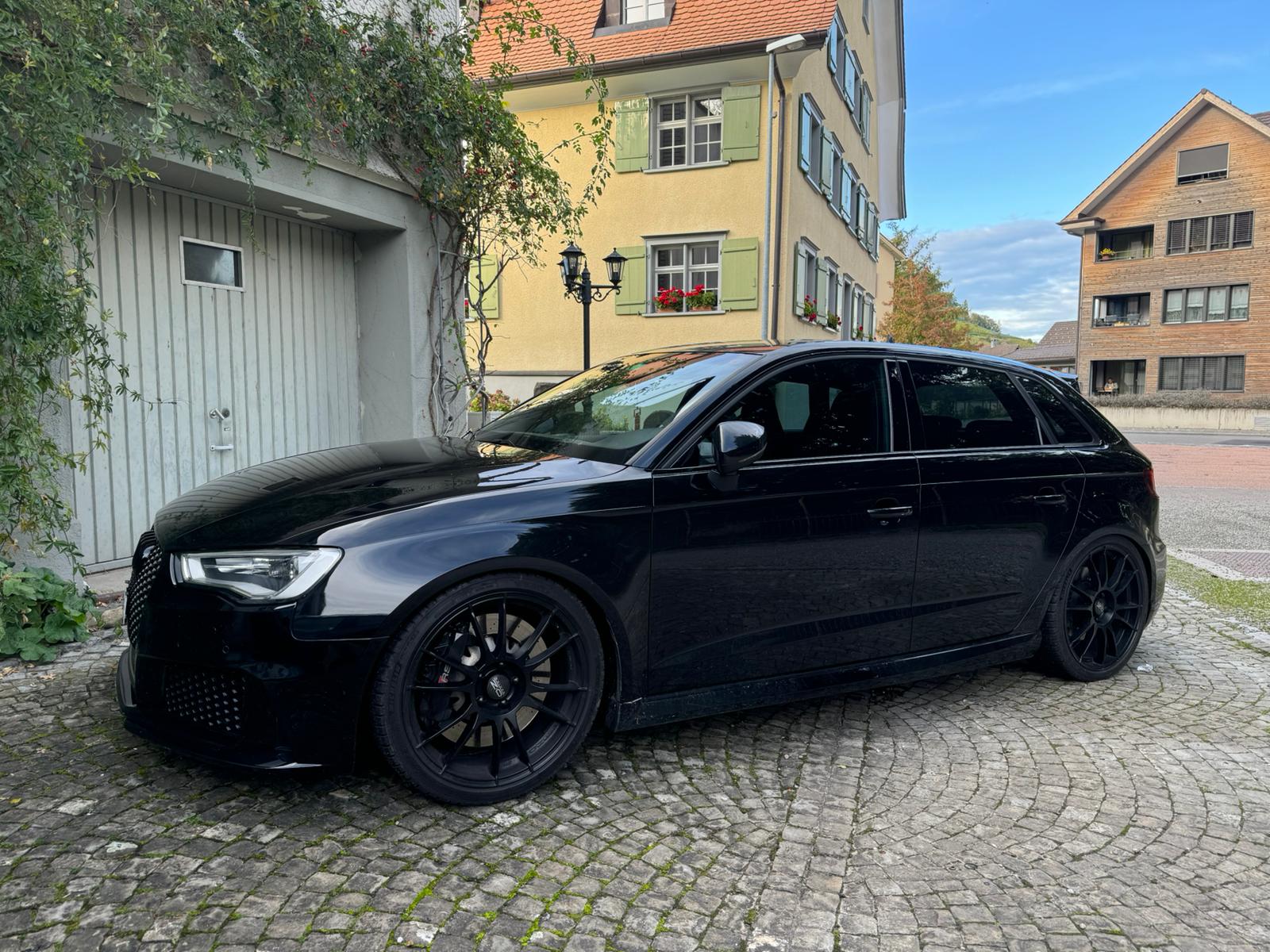 AUDI RS3 2.5 TSI quattro S-tronic