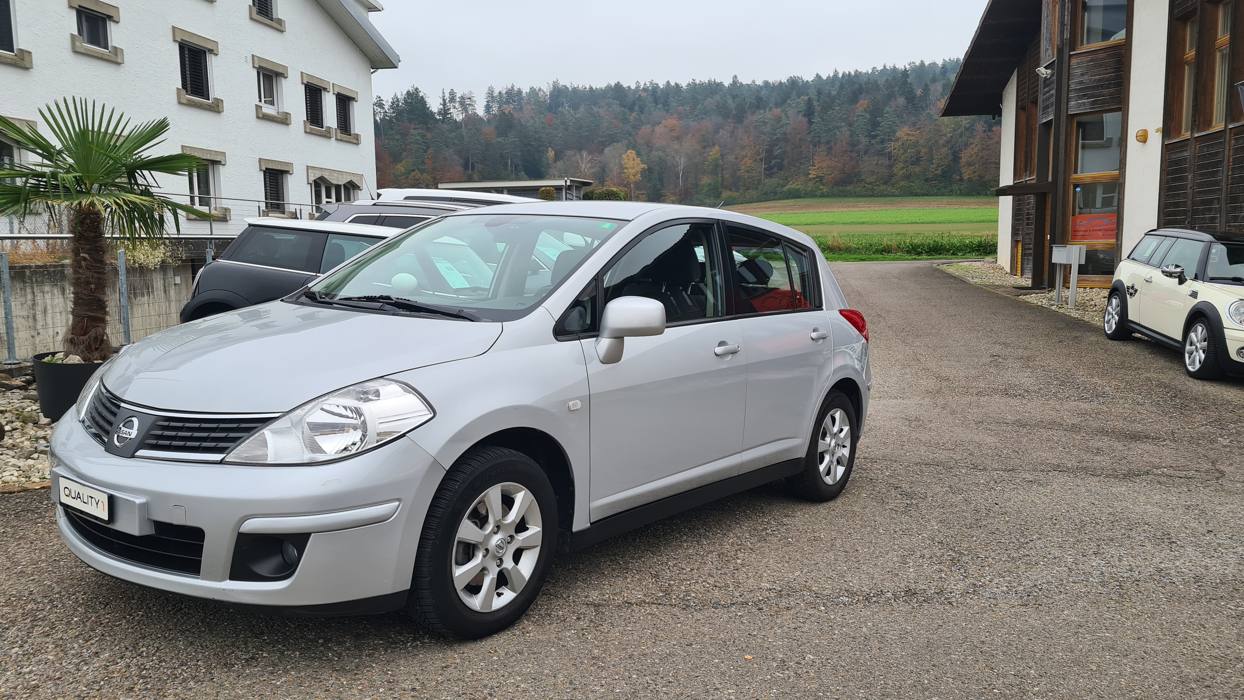 NISSAN Tiida 1.6 acenta Automatic