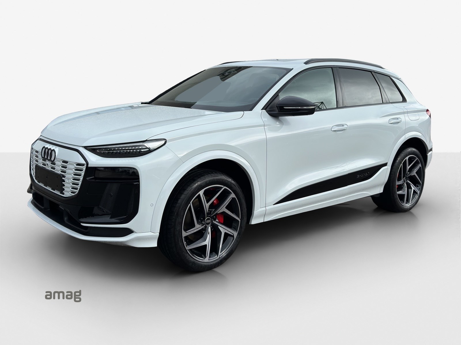 AUDI Q6 e-tron quattro